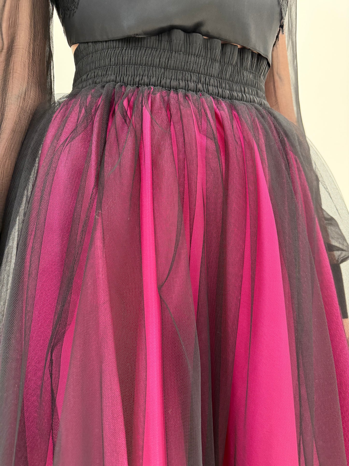 Fustă vintage de seară spectaculoasă cu interior fucsia și exterior din tulle moale