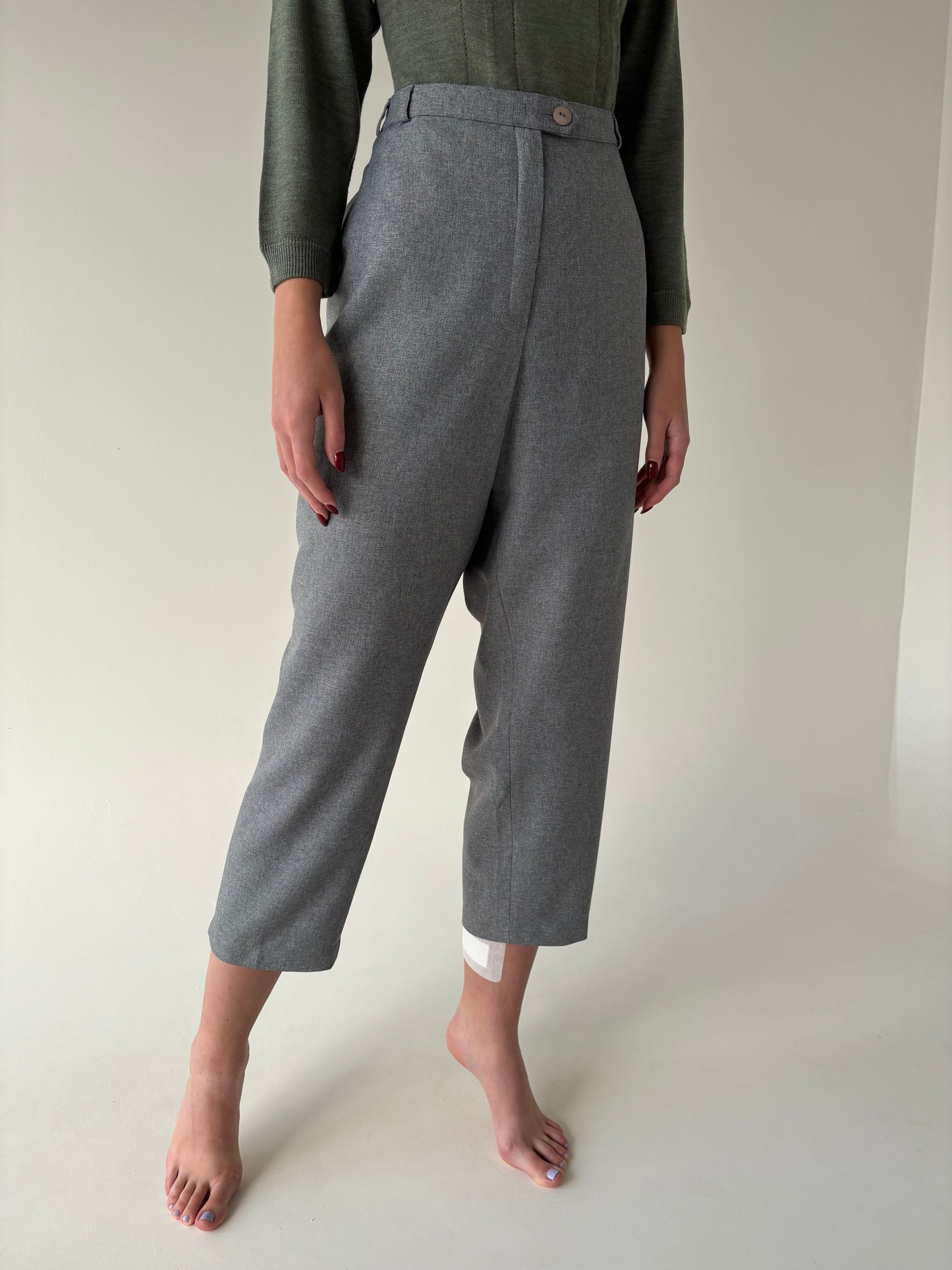 Pantaloni petite din stofa extrafina cu talie ultra înaltă