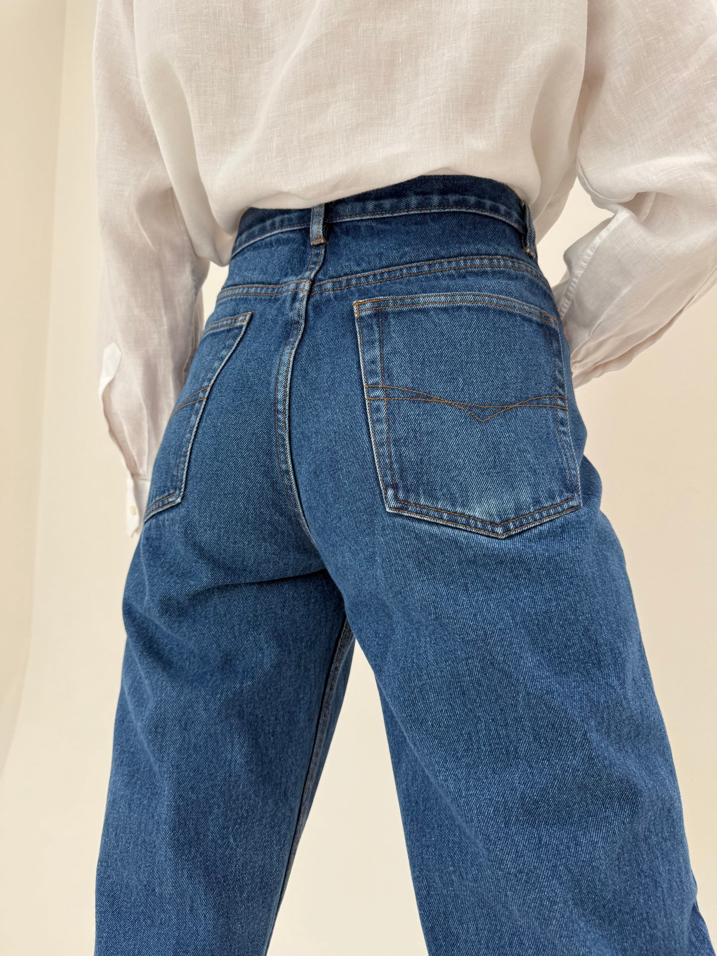 Jeans vintage darker wash cu talie înaltă straight leg