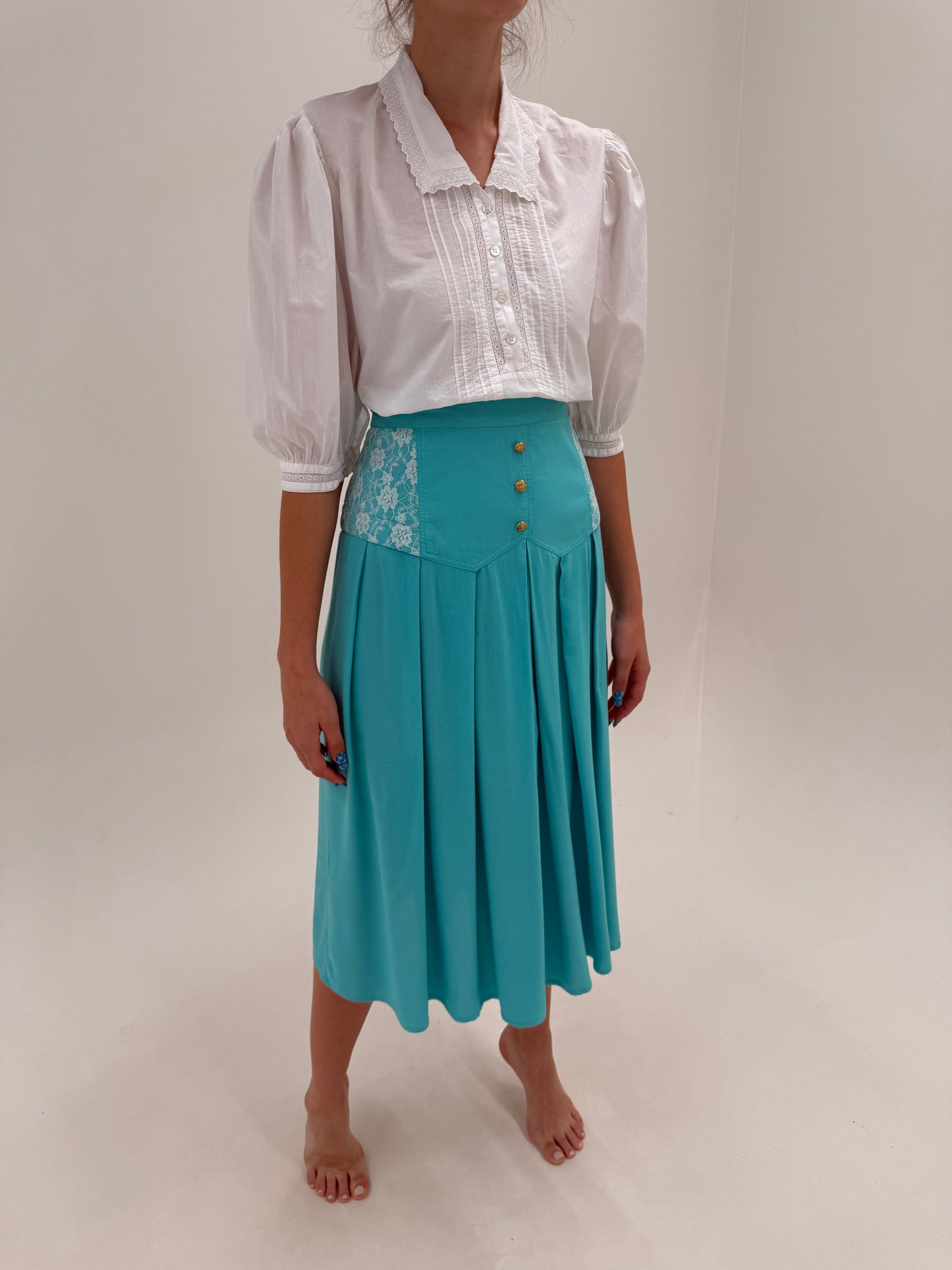 Fustă vintage în culoarea verii aqua blue ultra vaporoasă cu talie super marcată