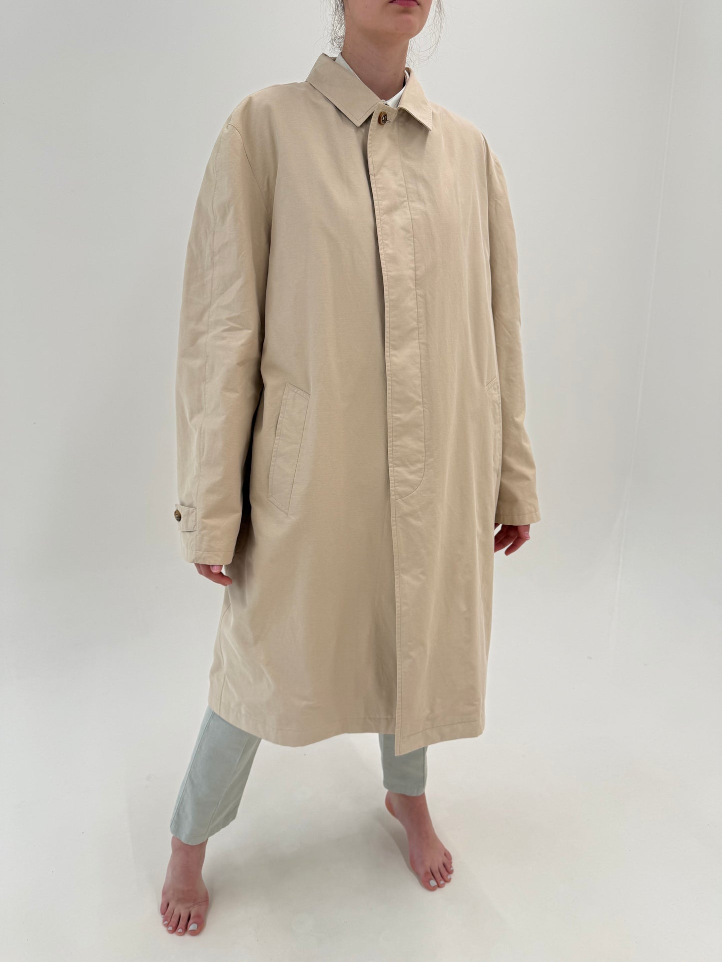 Trench tall Loro Piana nude de vară din bumbac în croi clasic