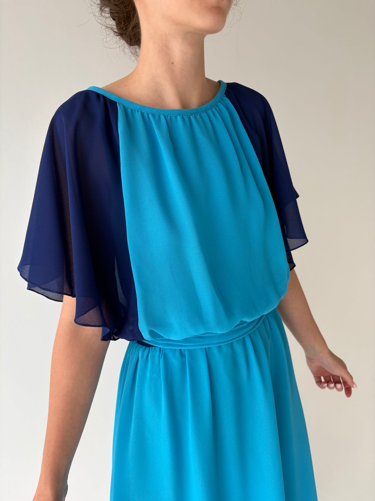 Rochie vintage colorblock cu talie ultra înaltă marcată reglabilă