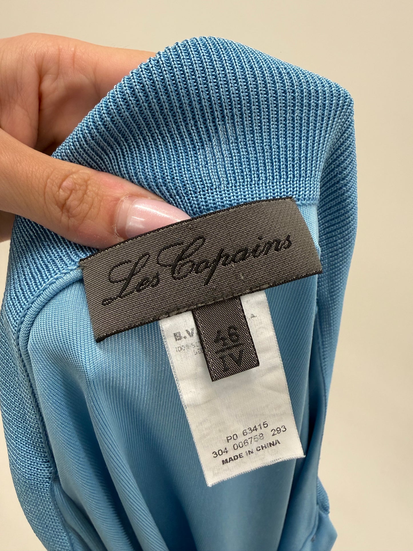 Top polo baby blue de grand luxury Les Copains din jerse de mătase naturală