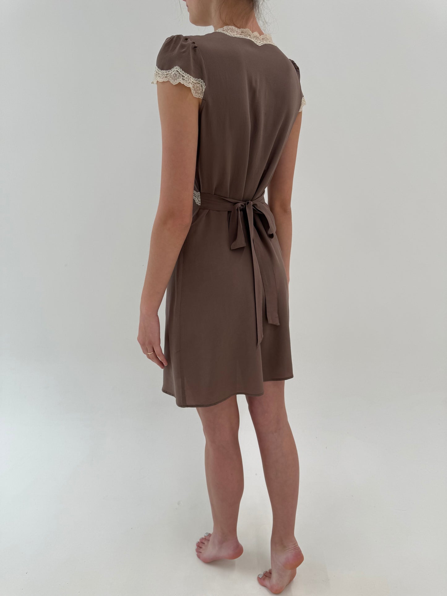 Rochie furou din mătase naturală cu dantelă chantily cu talie reglabilă