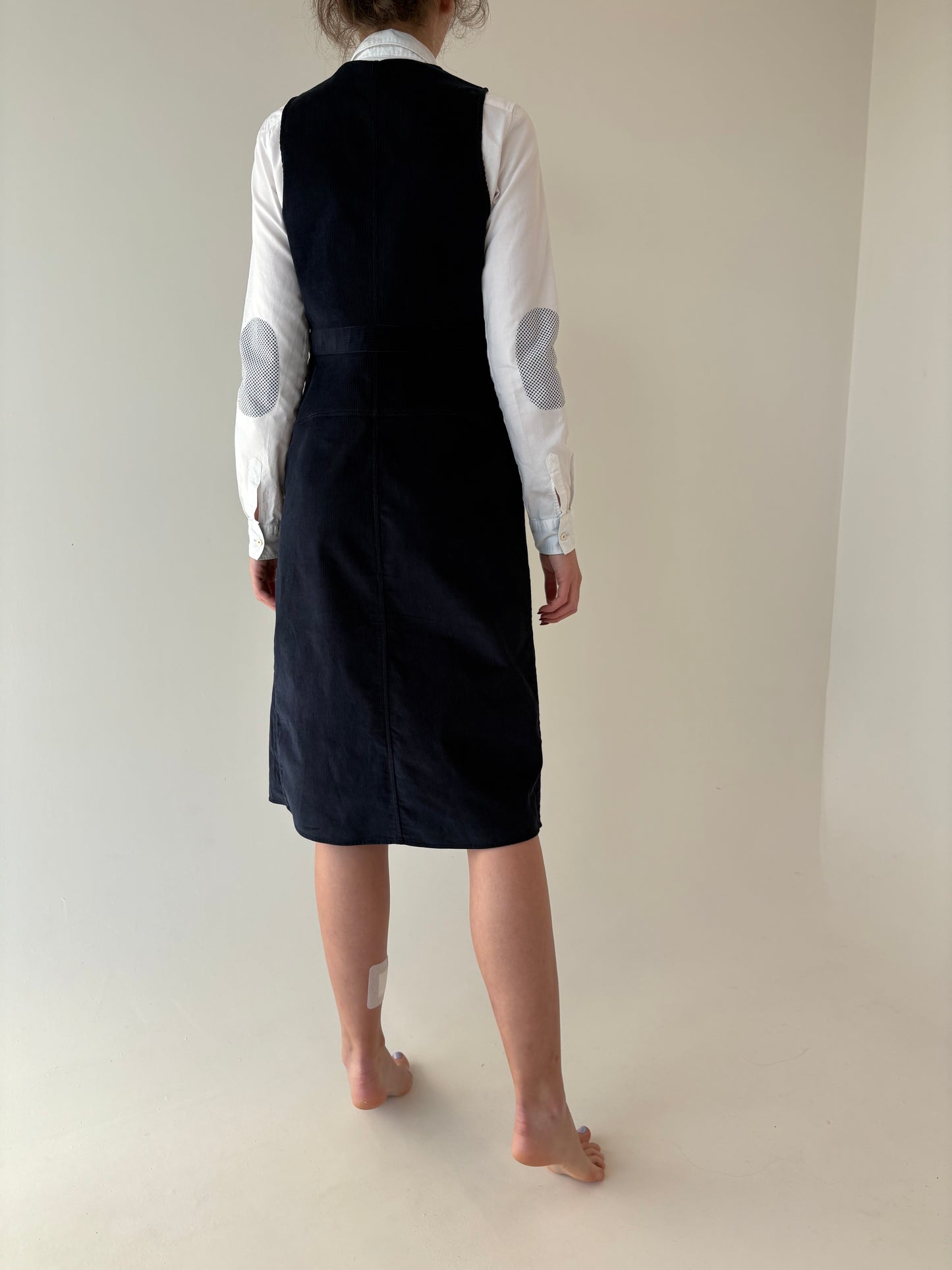 Rochie Navy cu talie ultra înaltă marcată din corduroy