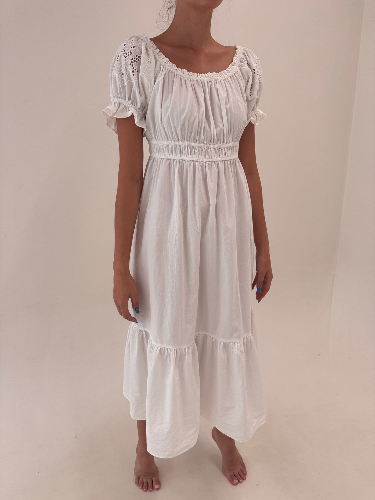 Rochie maxi din bumbac fin cu decolteu elastic și broderie anglaise