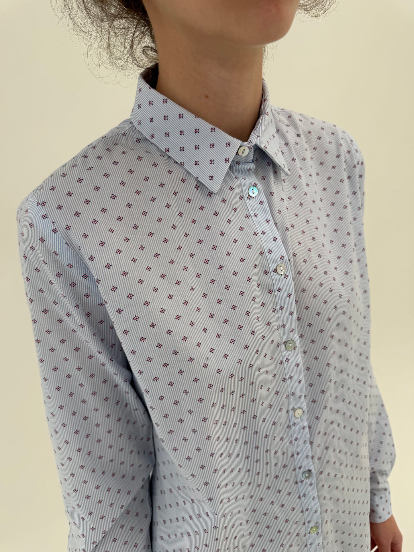 Cămașa premium baby blue în croi ușor cambrat din poplin confort