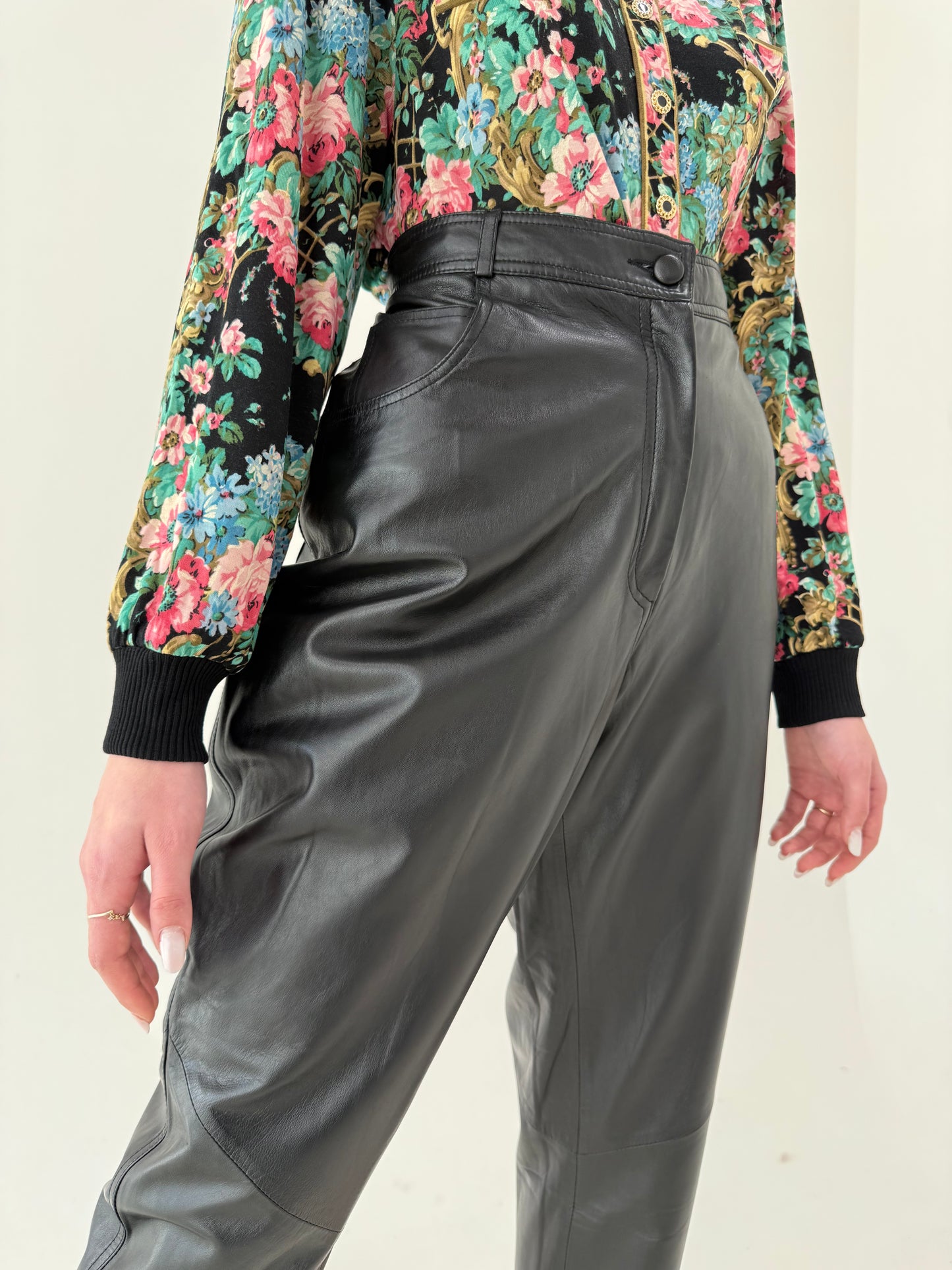 Pantaloni din piele naturală extrem de moale mom fit tall cu talie ultra înaltă