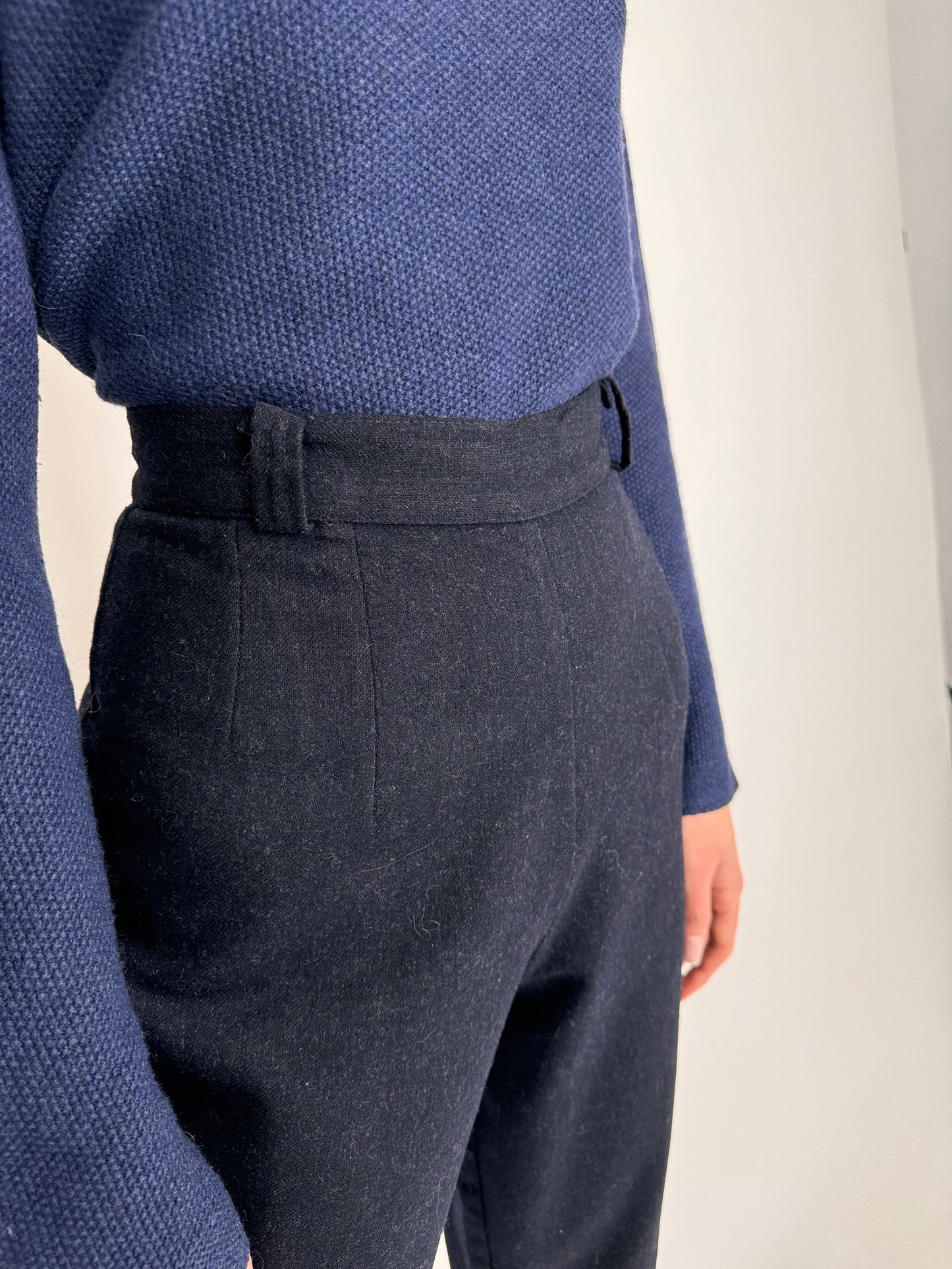 Pantaloni dark Navy cu talie ultra înaltă din stofă plină extrafina de lana