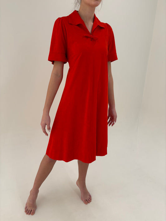 Rochie vintage cherry red cu cordon și aspect de piele întoarsă