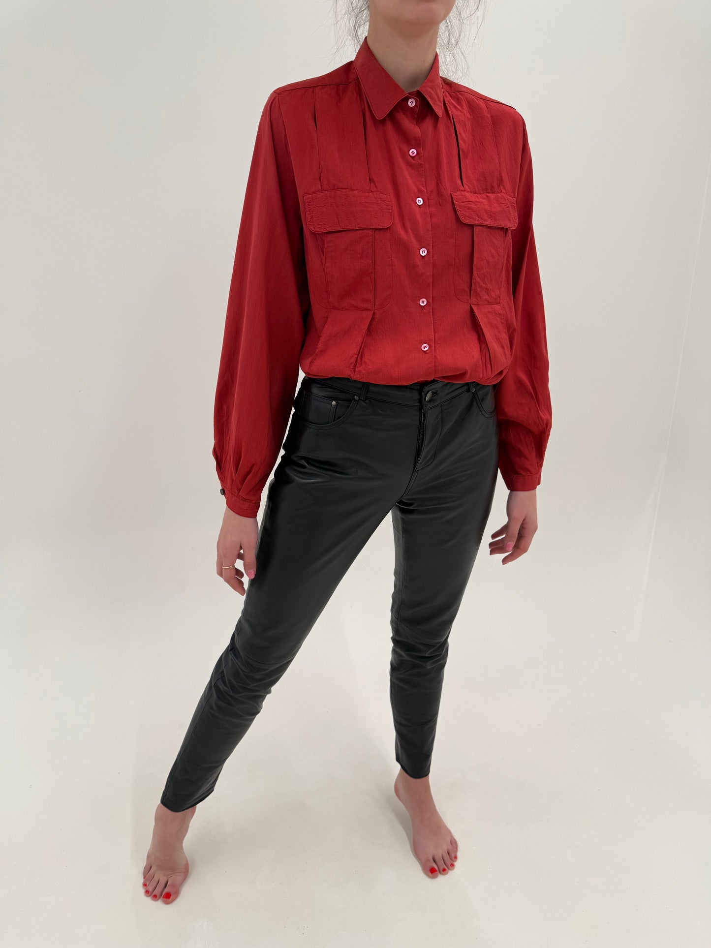 Pantaloni din piele naturală mănușă în croi pe picior super actual