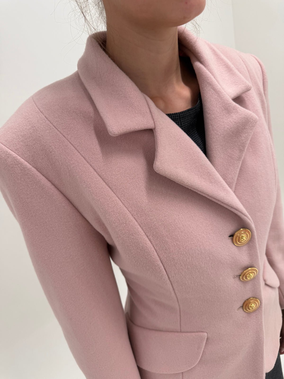 Sacou powder Pink cu nasturi bijuterie din lana groasă extrem de fină double brushed