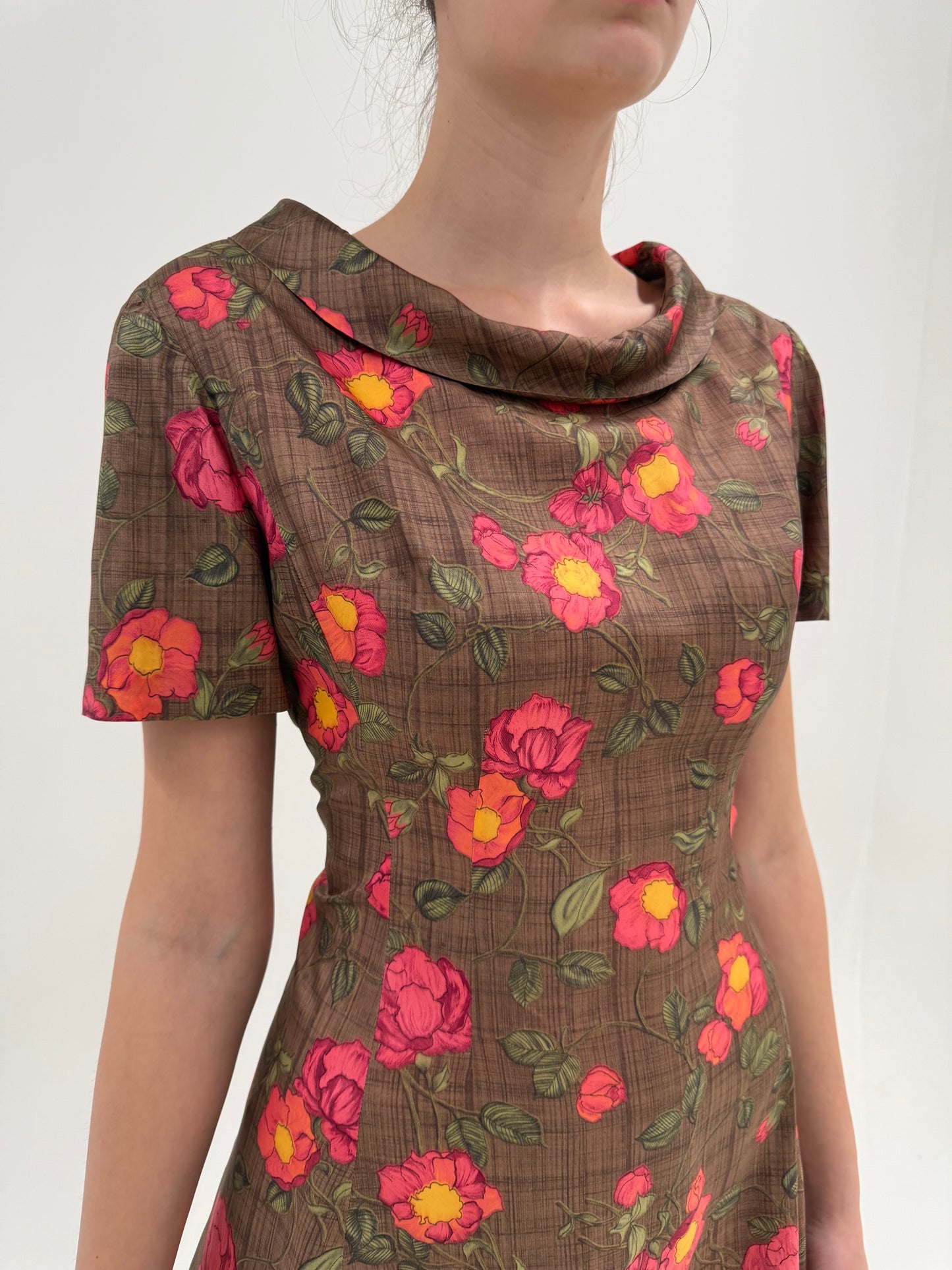 Rochie vintage a la Jackie Keneddy super feminin din mix de mătase naturală