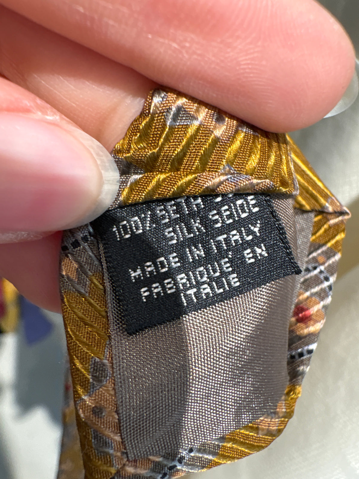 Cravata ultra luxury slim Giorgio Armani din mătase naturală jacquard în culori superbe