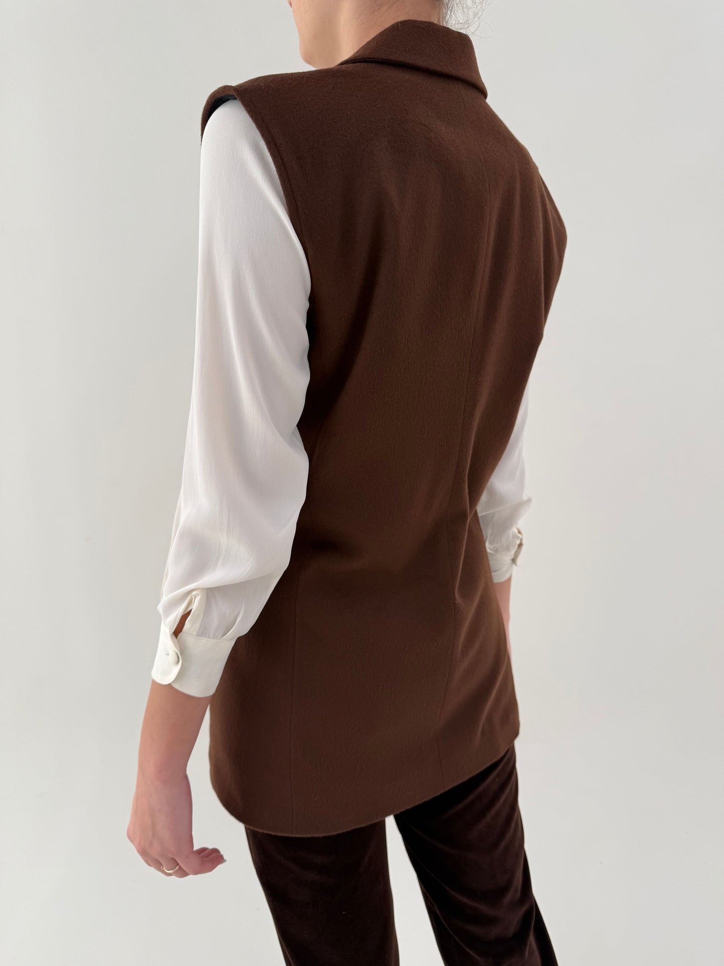 Vestă cambrata Escada tip sacou din lana și cașmir cu închidere dublă