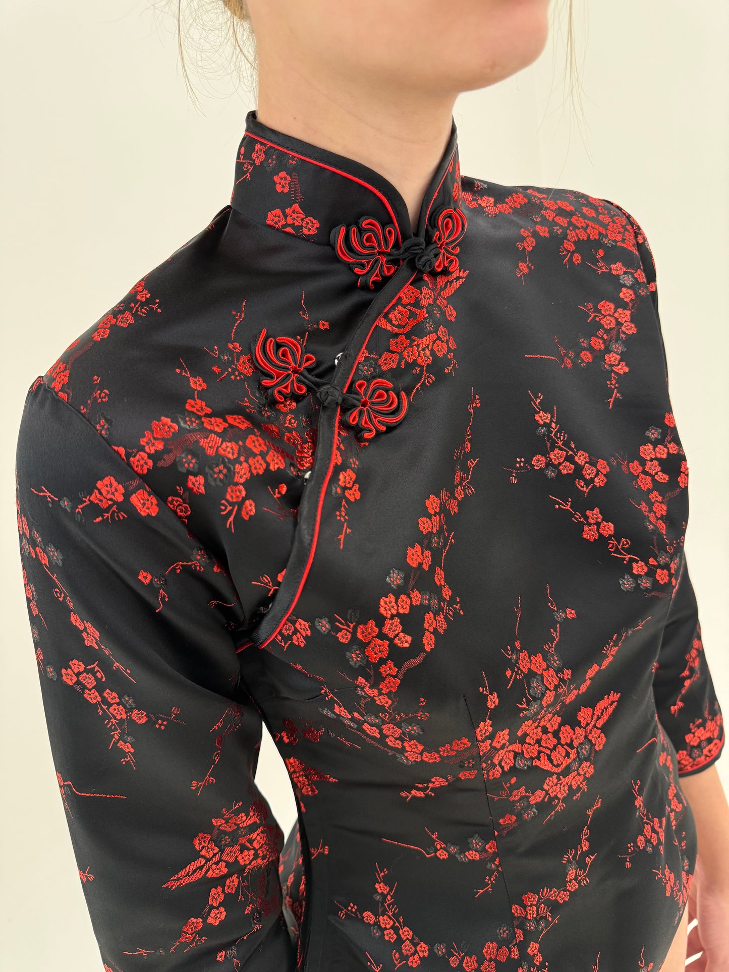 Top asiatic din jacquard de mătase naturală