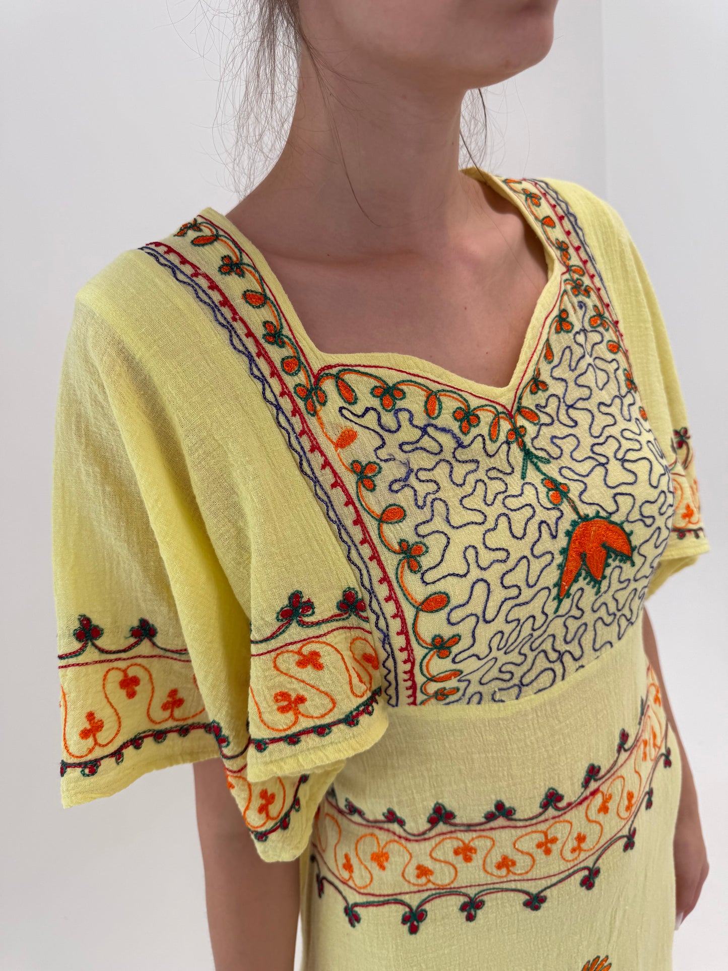 Rochie vintage maxi din pânză excepțională moale de bumbac cu broderie