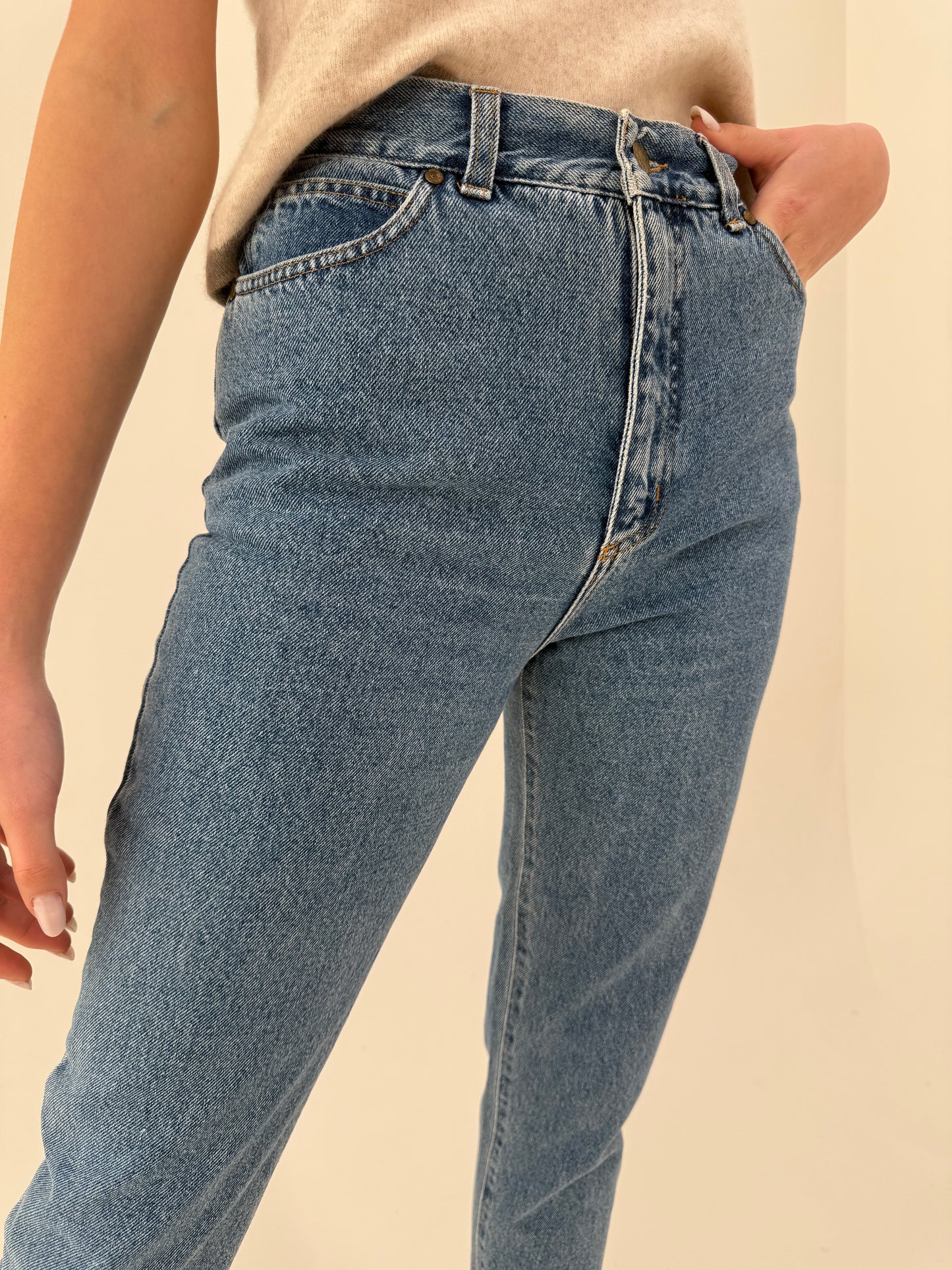 Jeans vintage premium classic wash cu talie ultra înaltă