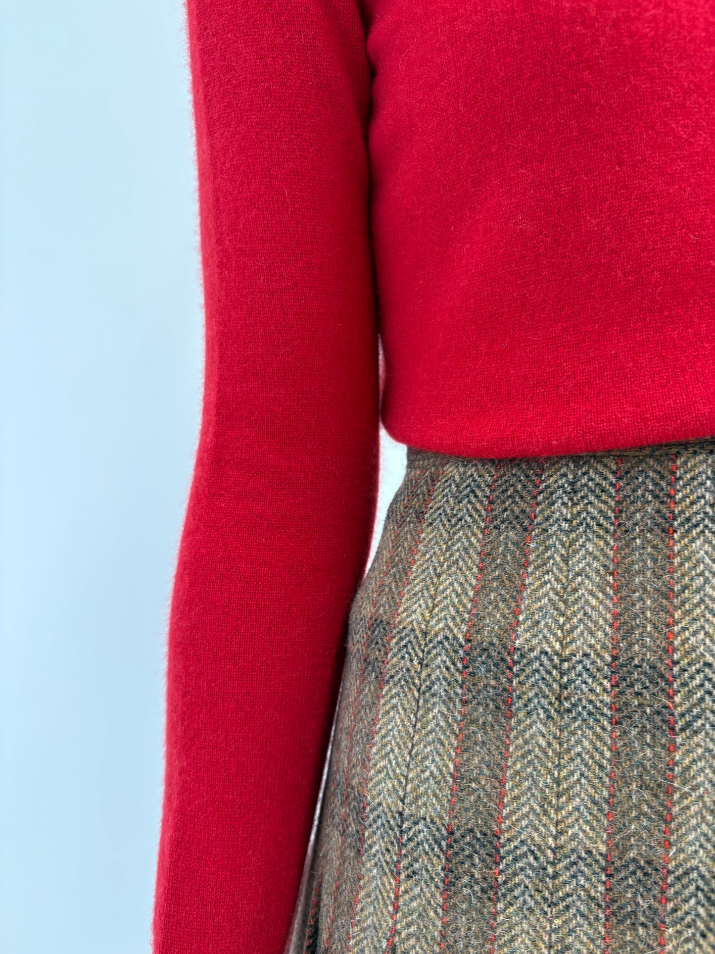 Fustă vintage plisată dark camel în carouri burgundy din lana groasă