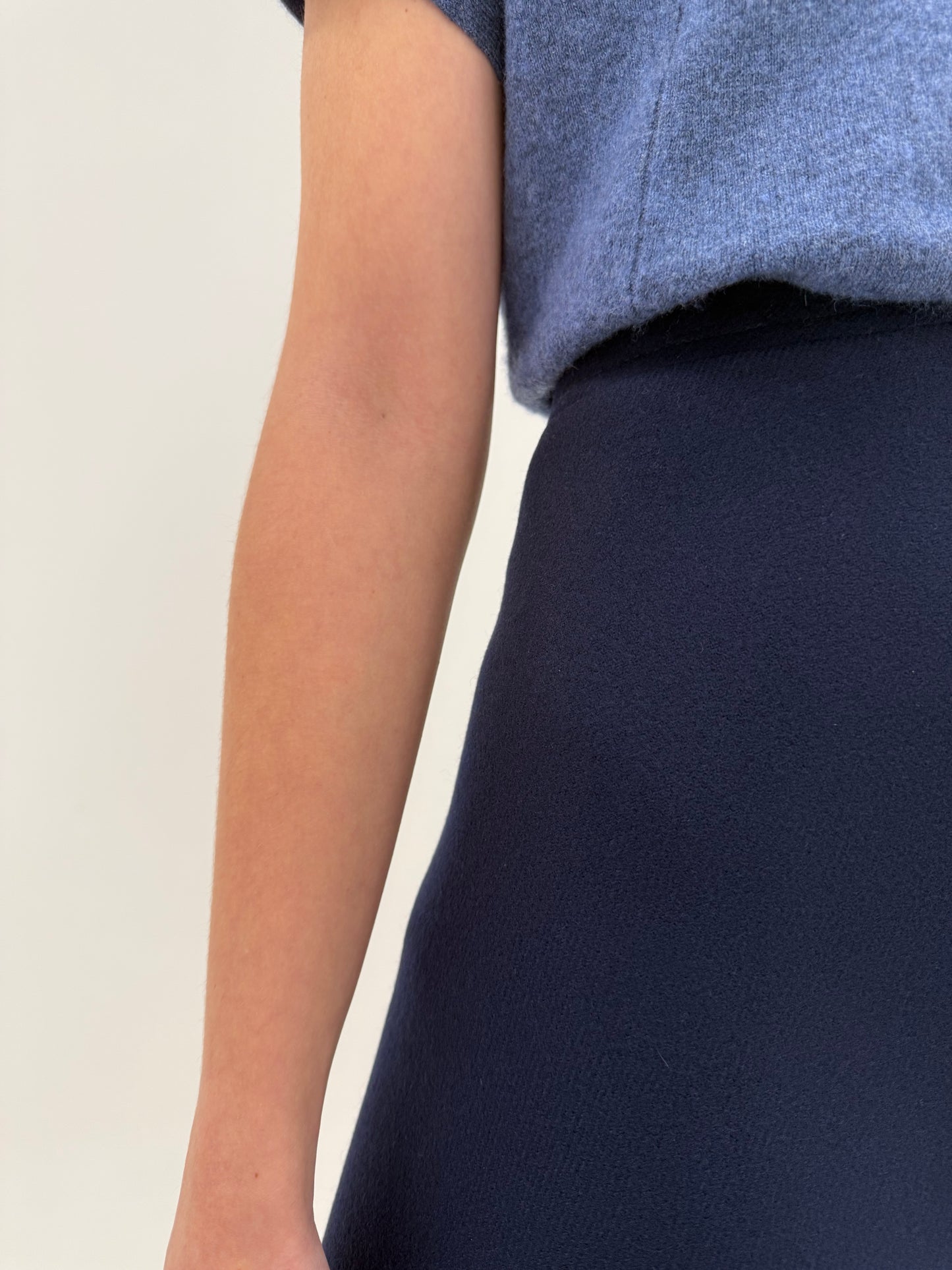 Fustă vintage din lana extrafina structurată Navy blue