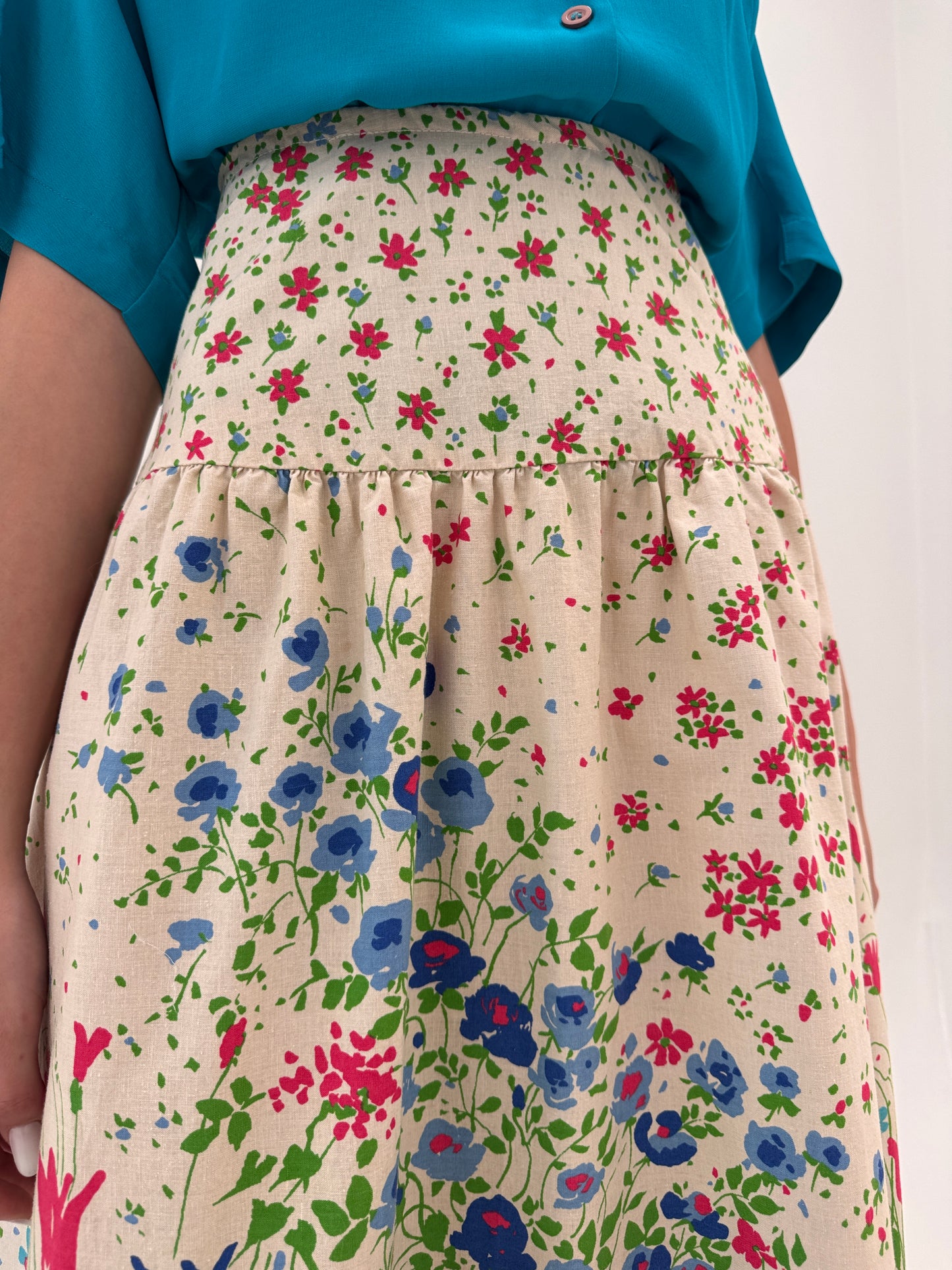 Fustă maxi vintage din pânză nude cu print floral superb