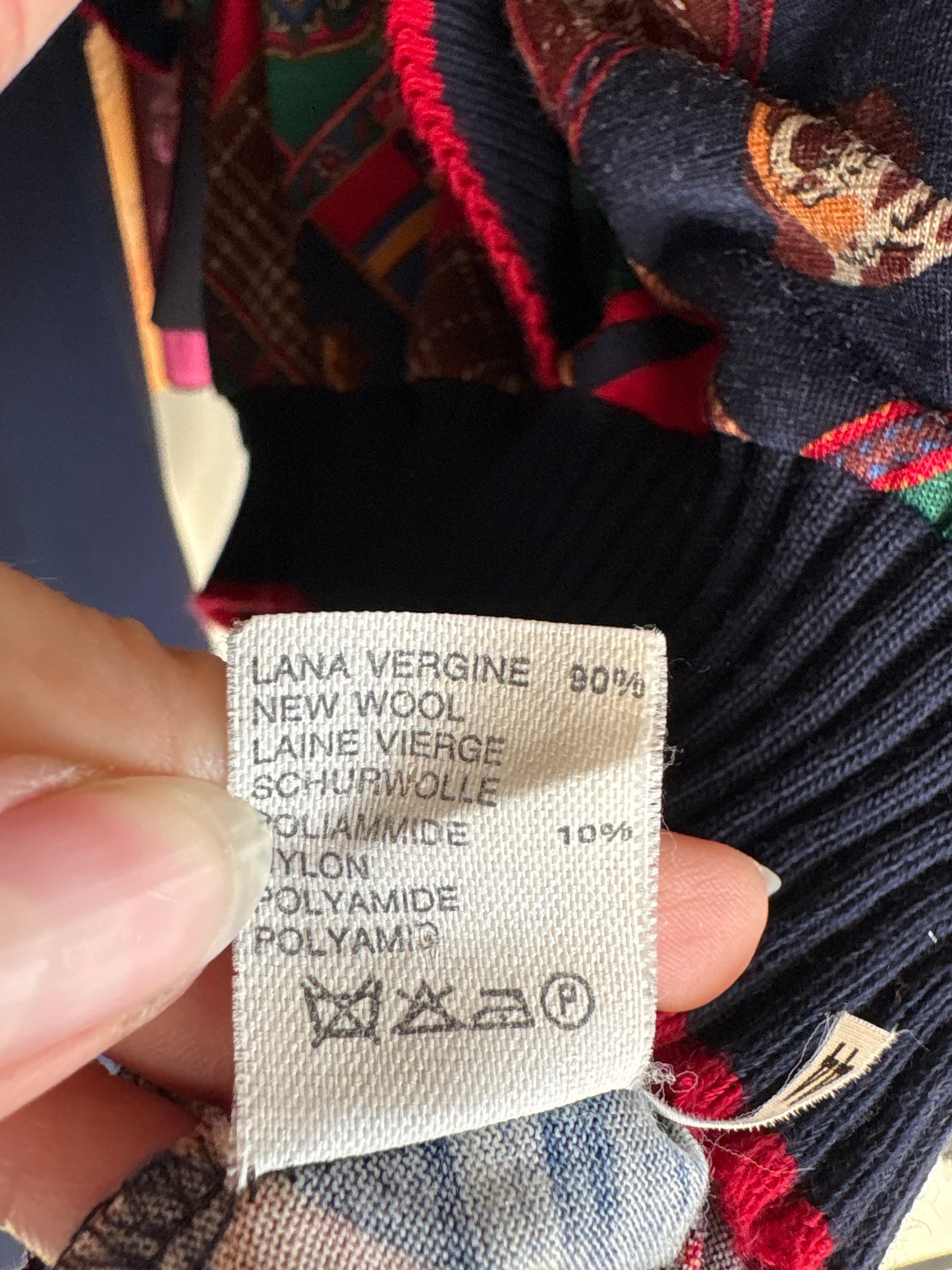 Bluză vintage petite italiană din lana extrafina cu print