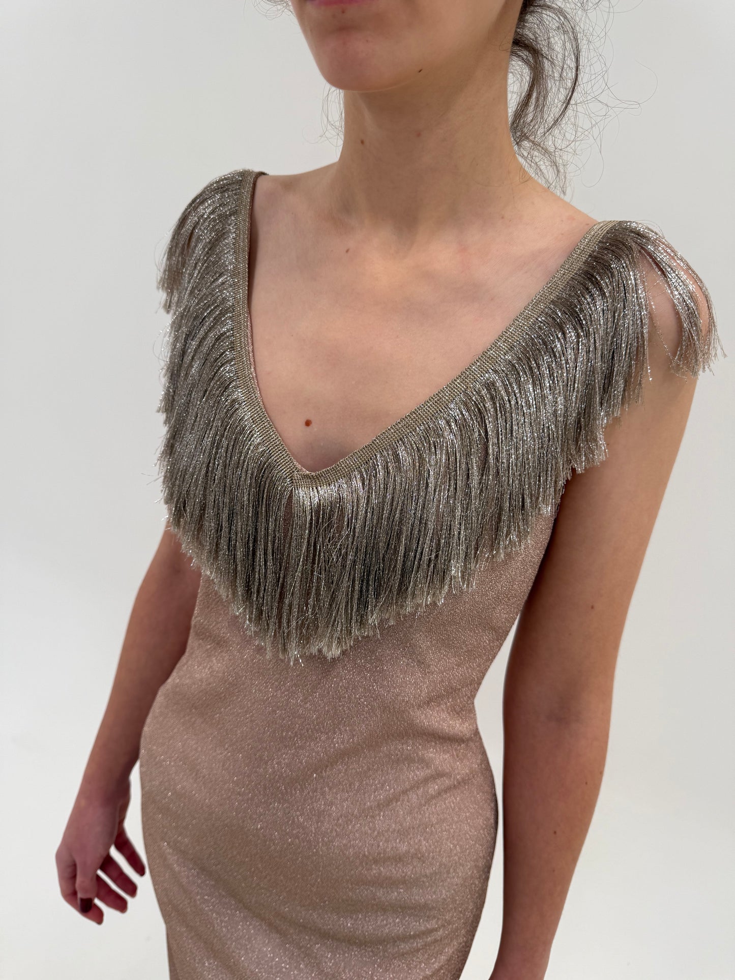 Rochie vintage maxi powder pink cu franjuri și inserții extrafine argintii