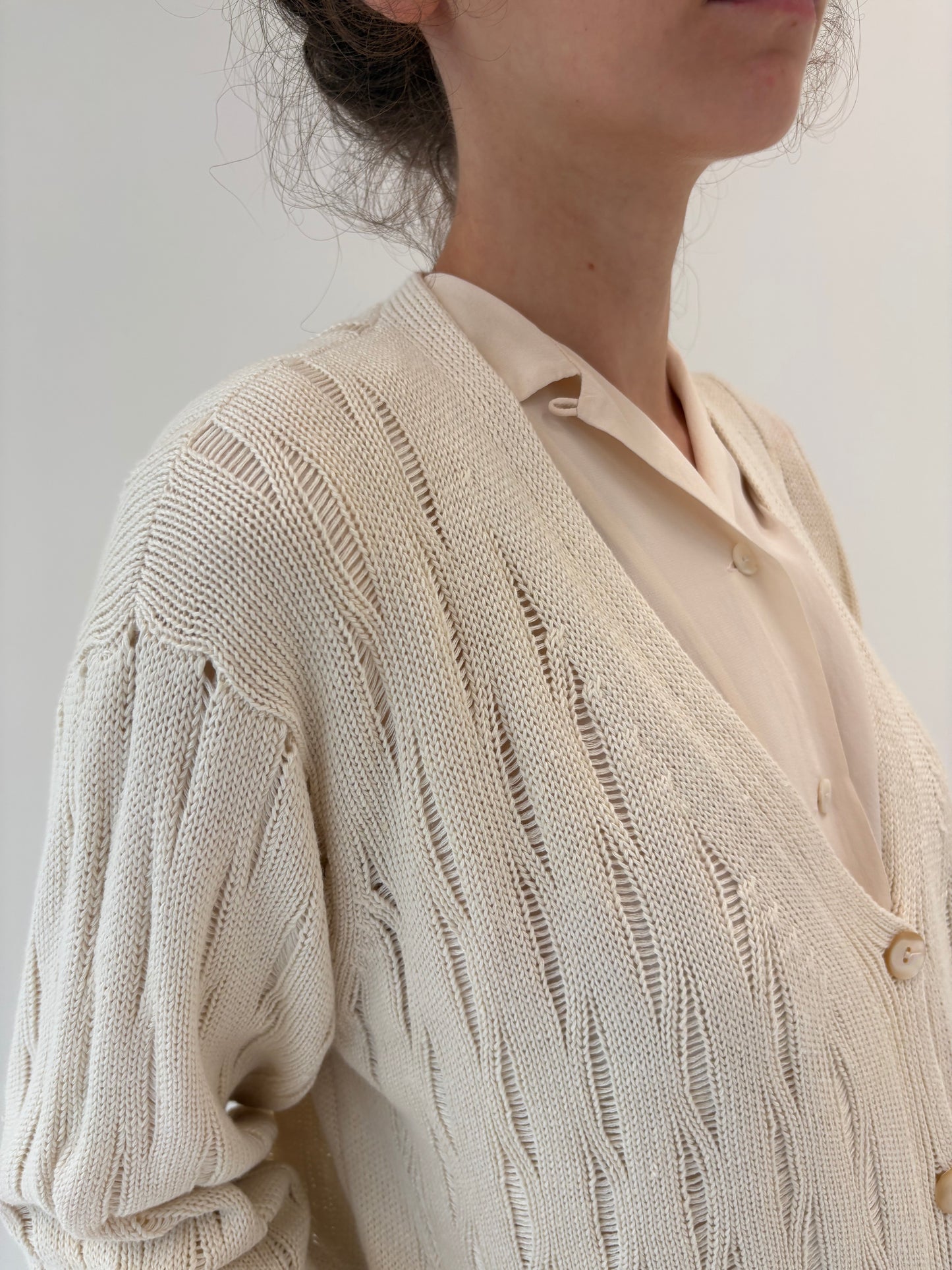 Cardigan butter white din in, mătase naturală și bumbac dantelat