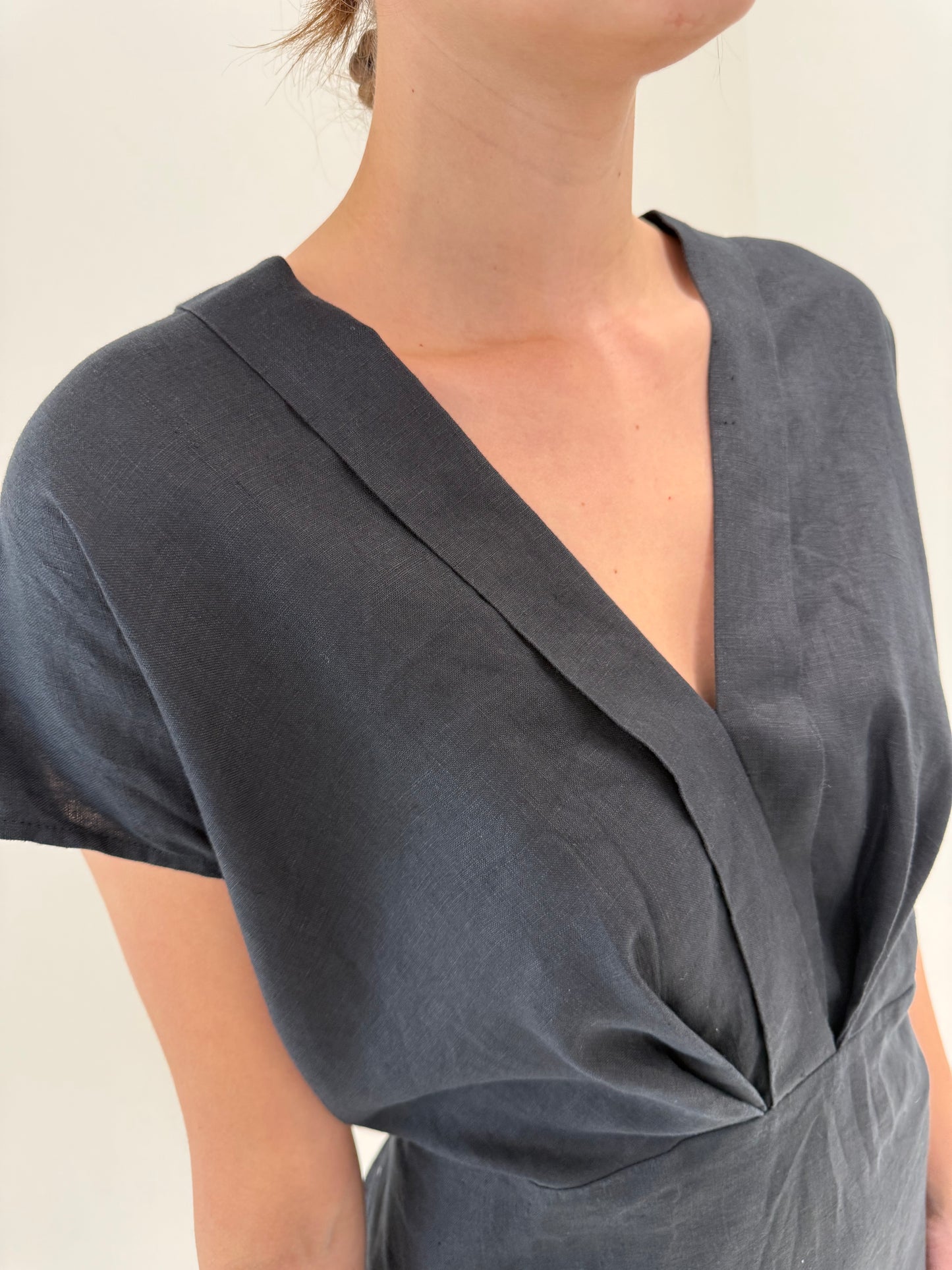 Rochie neagră maxi ultra chic din in cu talie elastică