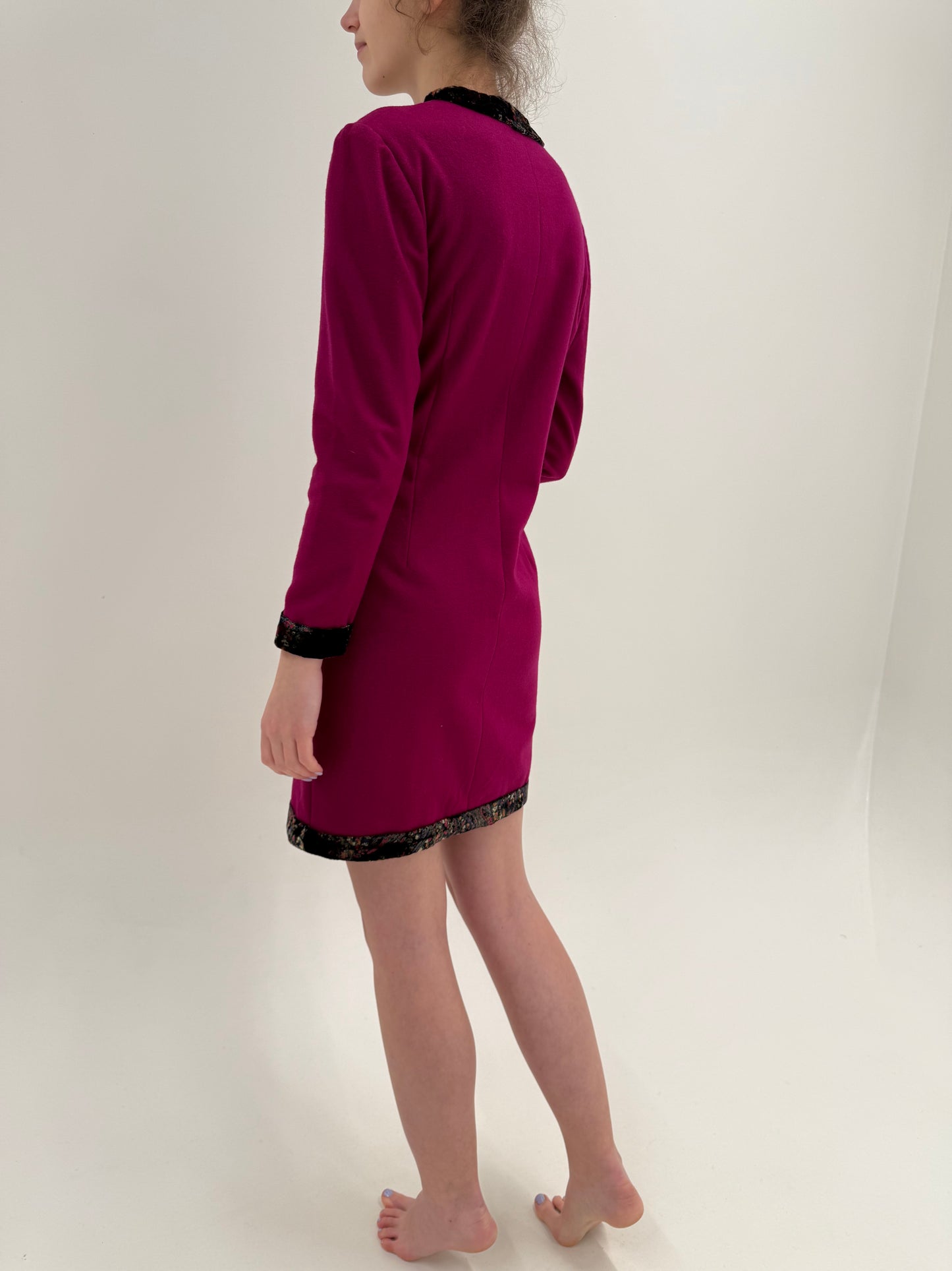 Rochie vintage Valentino anul 1992 cu paspoal bijuterie in stil sacou cambrat