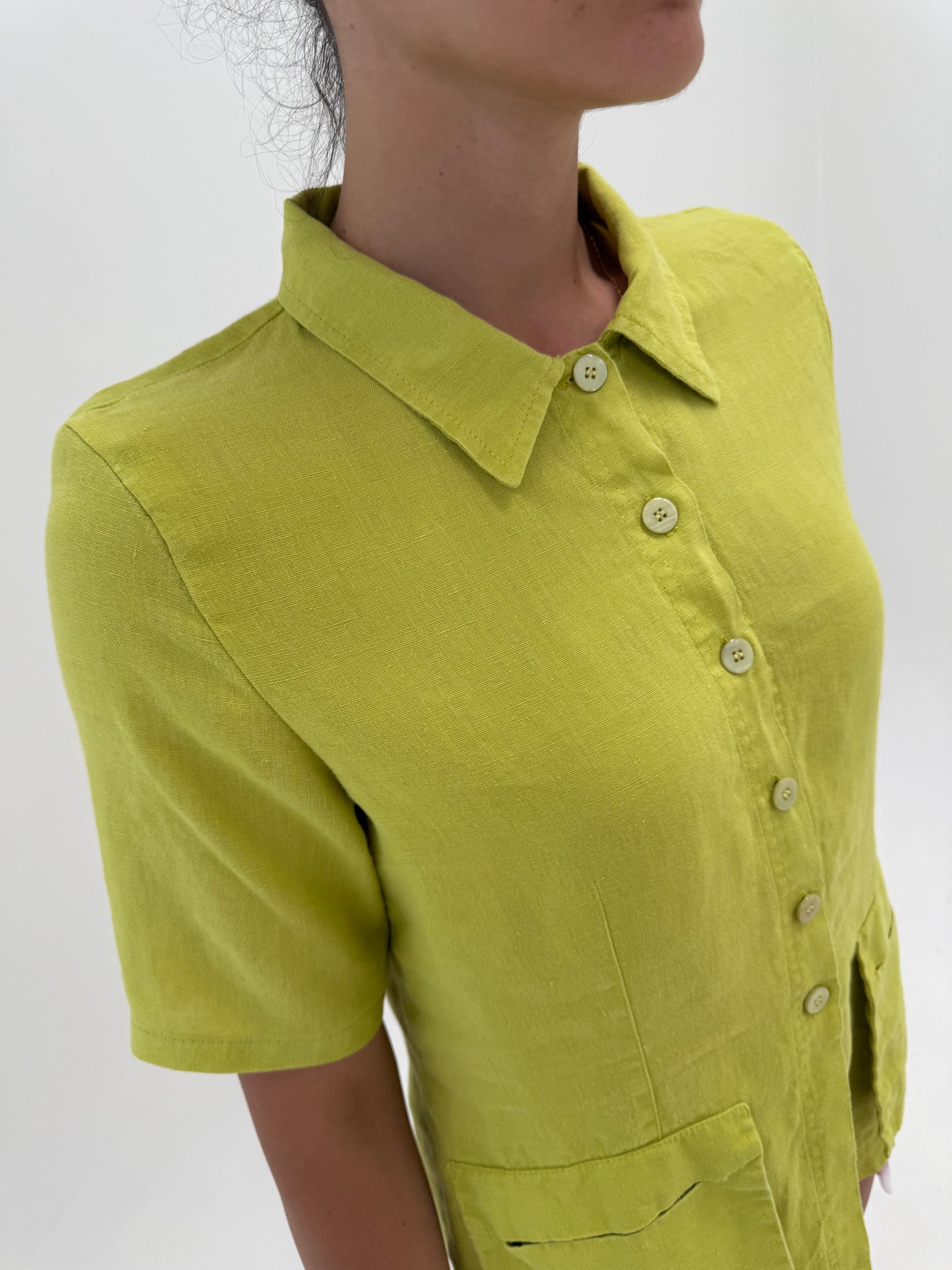 Cămașa neon green din in premium in croi minimalist cu influențe casual chic