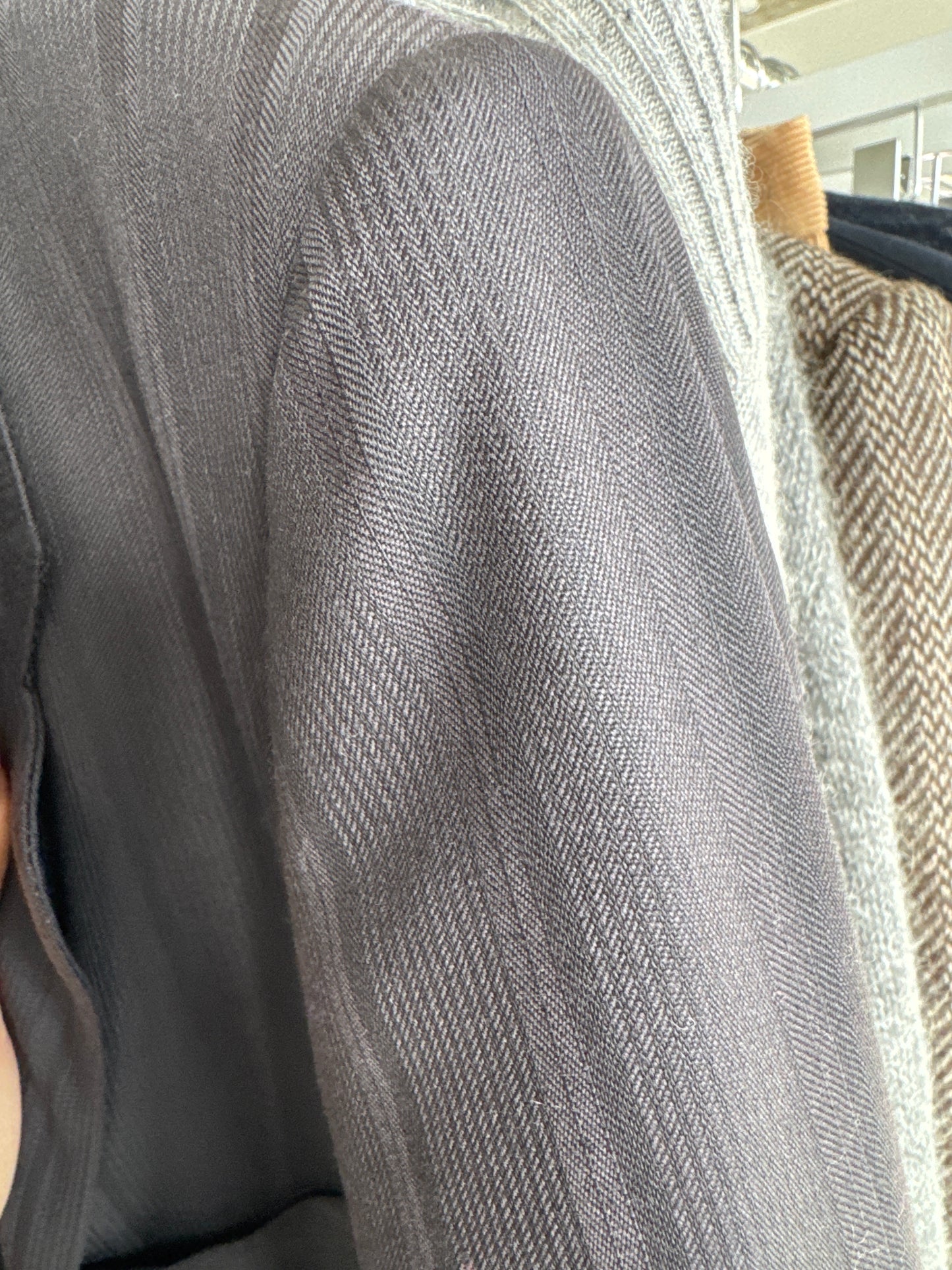 Sacou italian în croi actual steel gray cu dungi fine verticale negre