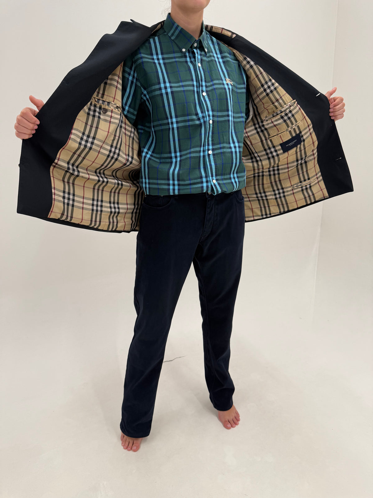 Sacou Burberry cu nasturi metalici aurii cu logoul brandului plus size din lana extrafina