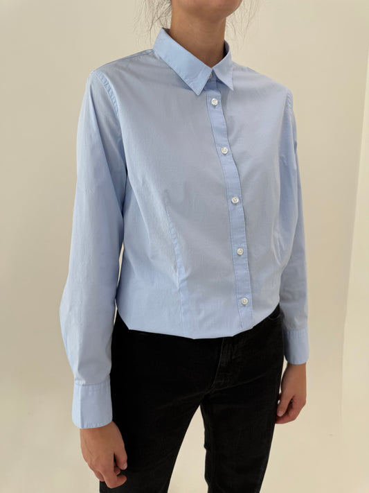 Cămașa clasică baby blue în croi ușor cambrat din poplin premium de bumbac