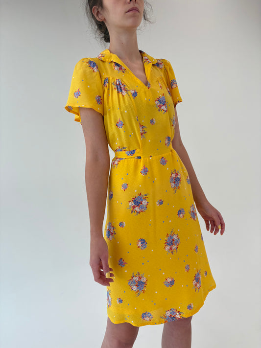 Rochie vintage cu guler Peter Pan și talie marcată reglabilă