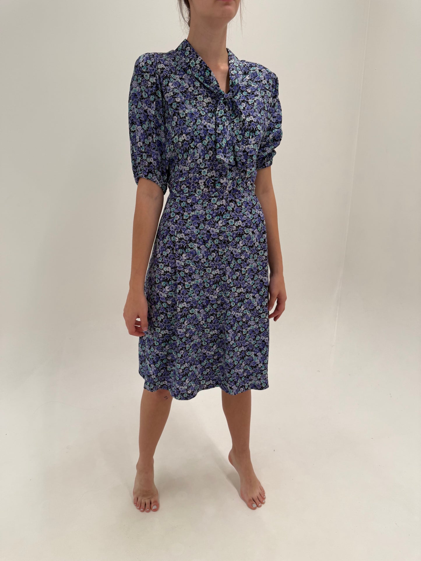 Richie vintage din material vaporos no iron in minate superbe de albastru