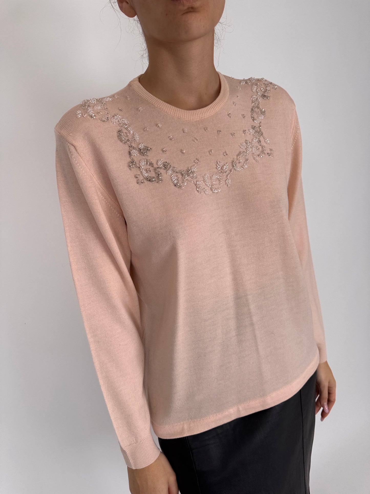 Pulover italian bijuterie peach pink cu aplicații delicate