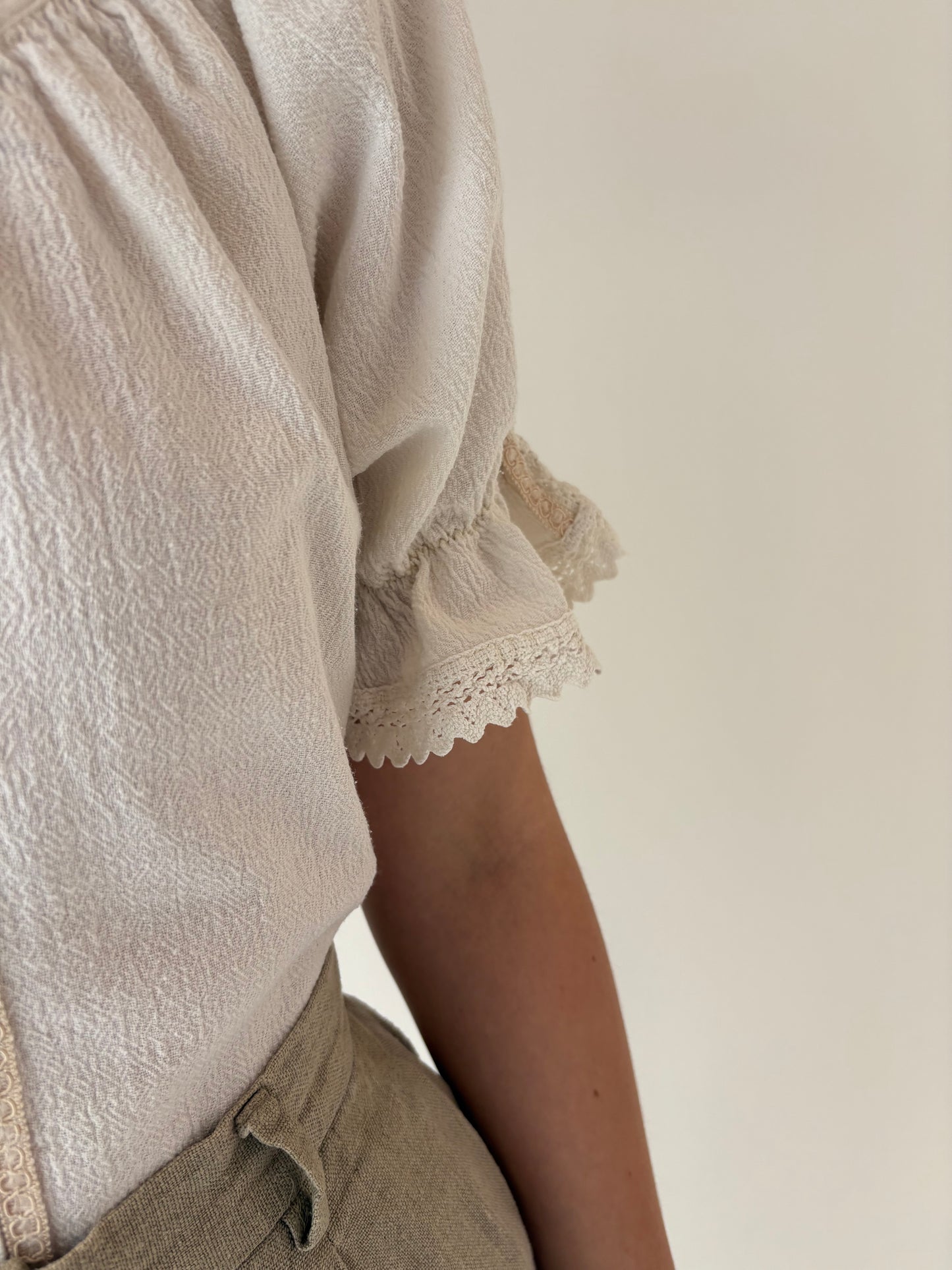 Top vintage din pânză excepțională cu dantelă macrame lucrată manual