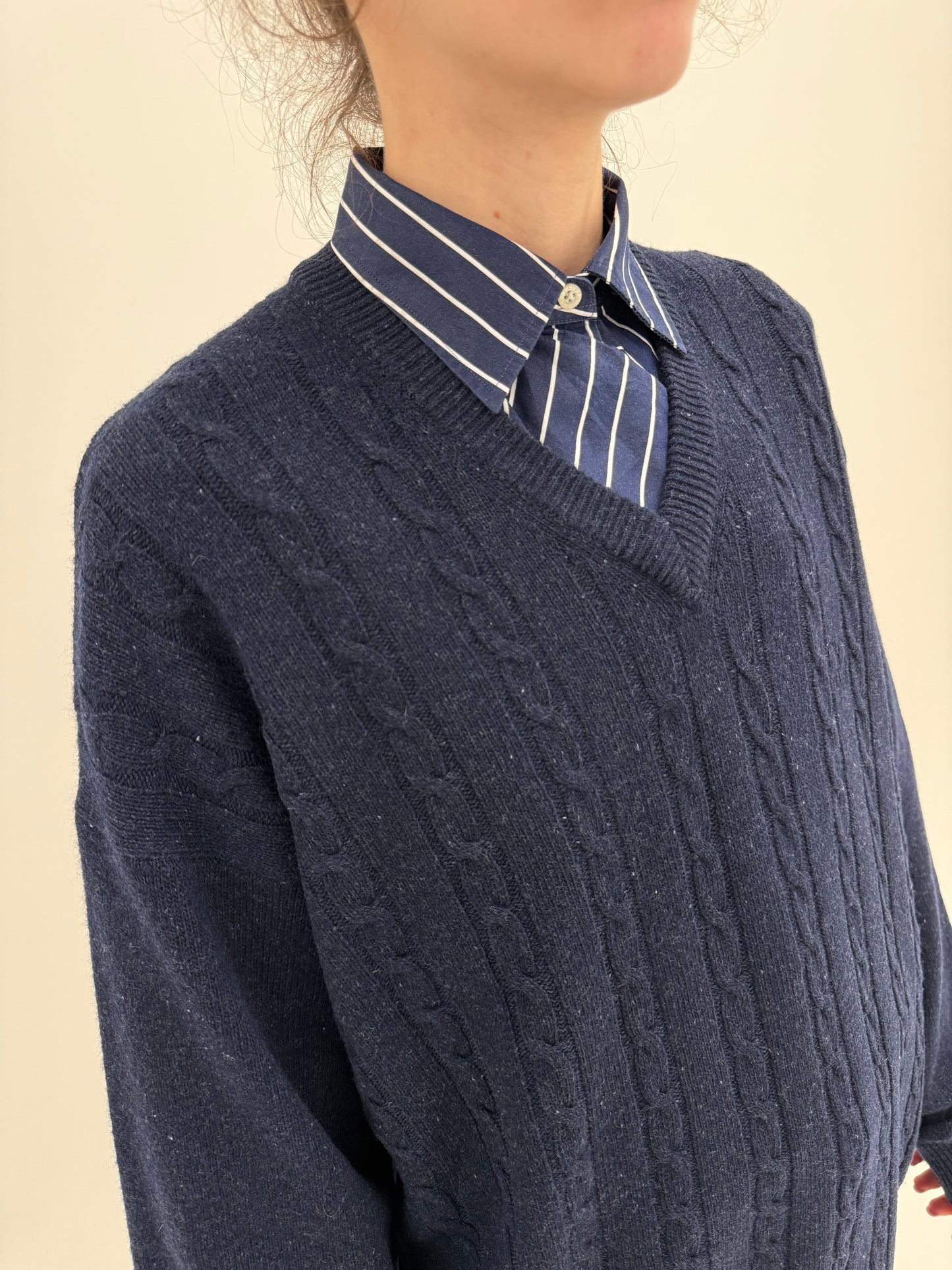 Pulover Valentino cu torsade și anchior în croi lejer 80% lana plină