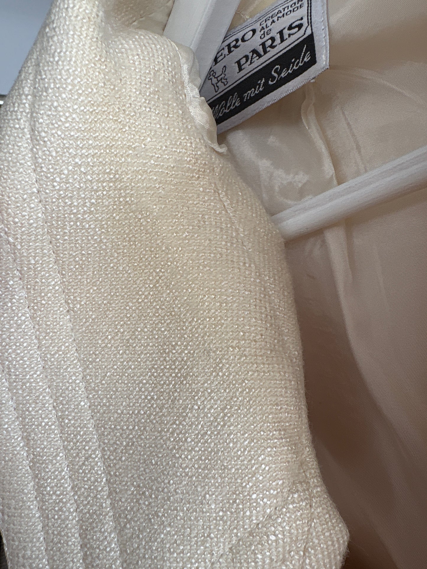 Sacou vintage cambrat butter white din lana extrafina și mătase naturală