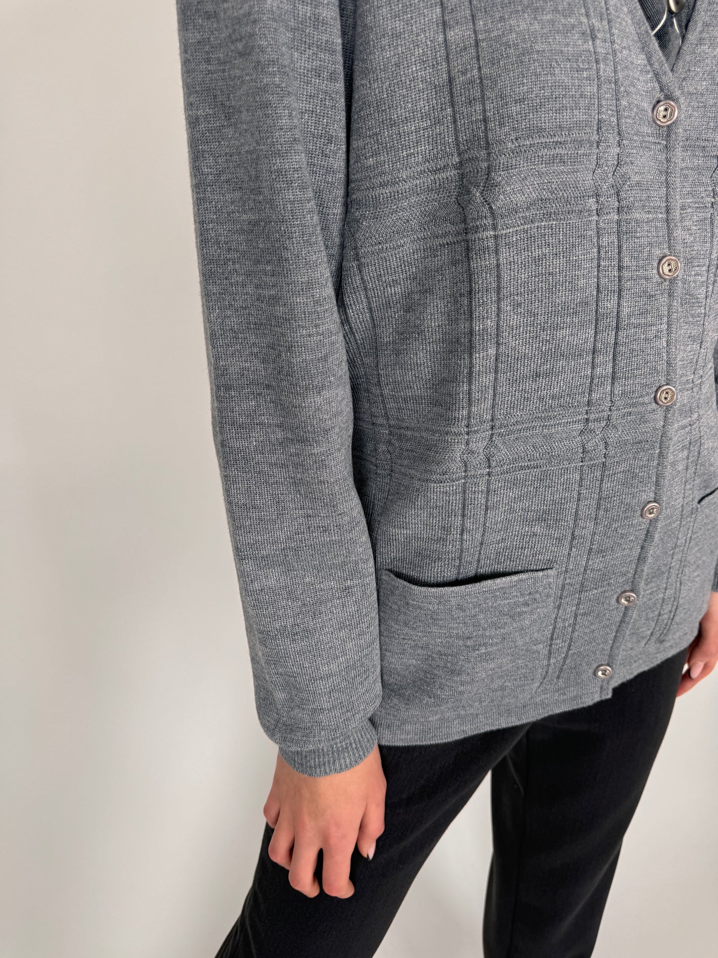 Cardigan Cloud gray din lana merino extrafina de gramaj mare