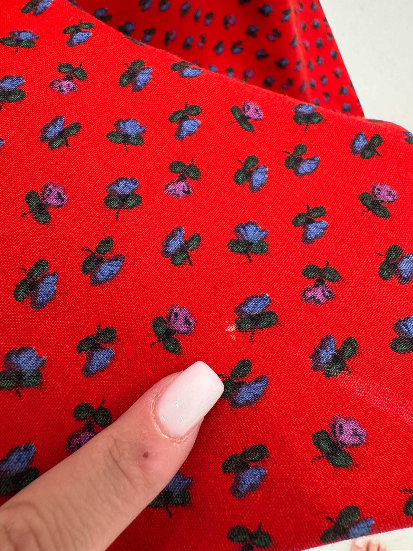 Fustă maxi tall din pânză excepție bumbac ruby red cu print floral și talie elastică