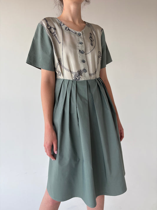 Rochie vintage cu print baroc și talie marcată