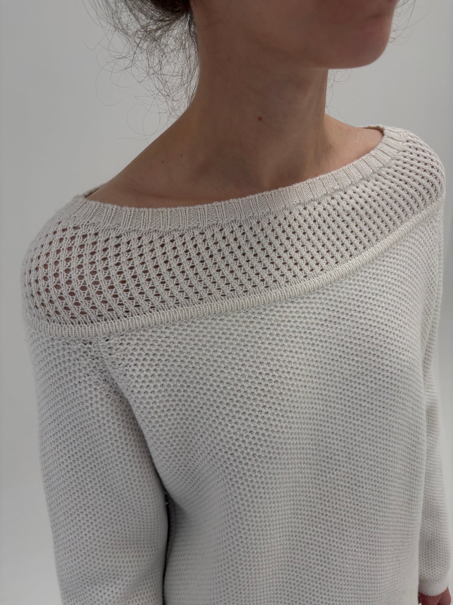 Pulover italian de gramaj mare din lana merino extrafina cu decolteu bărcuță