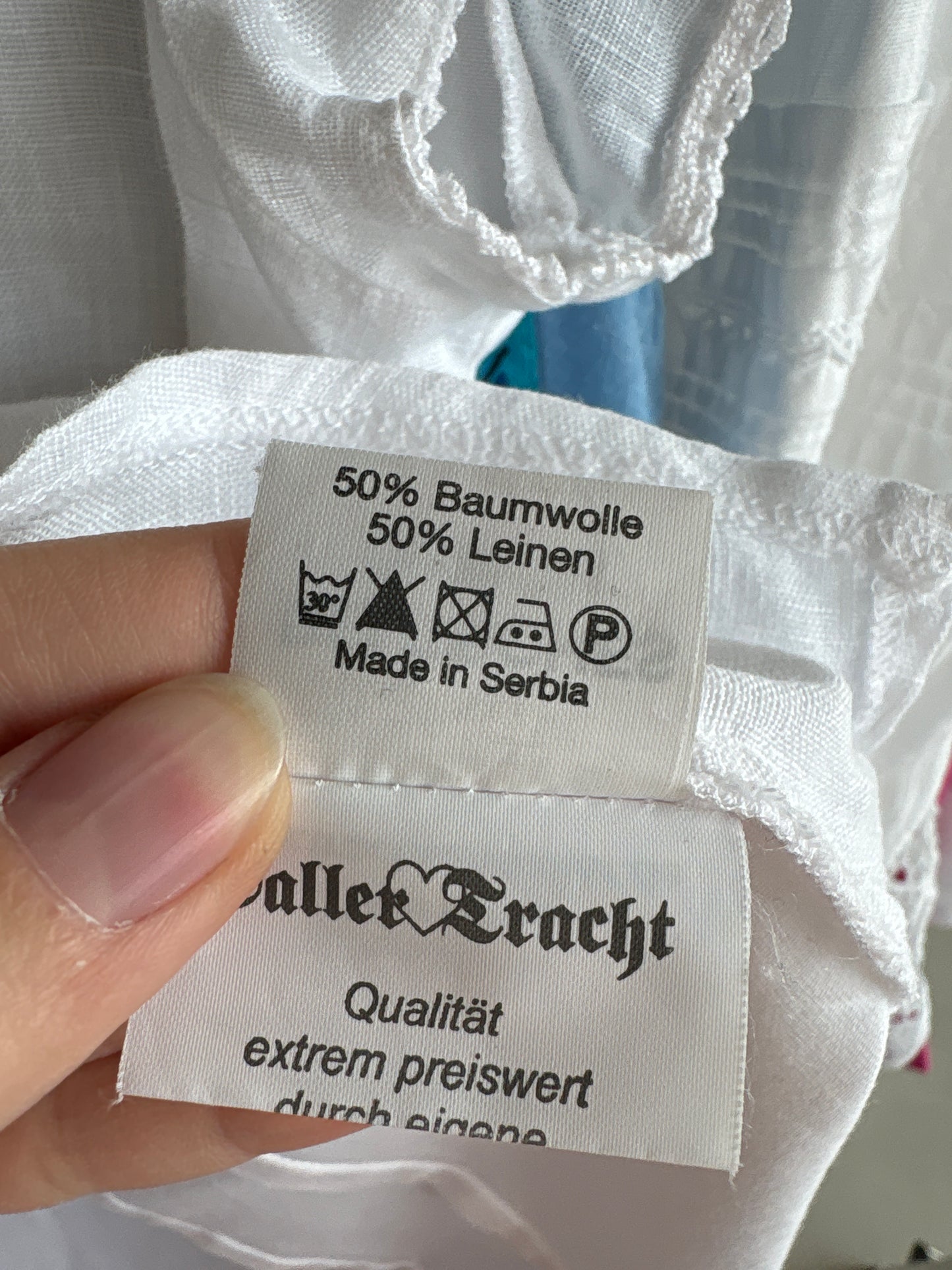 Top vintage ușor cambrat din in excepțional în croi chic ultra feminin