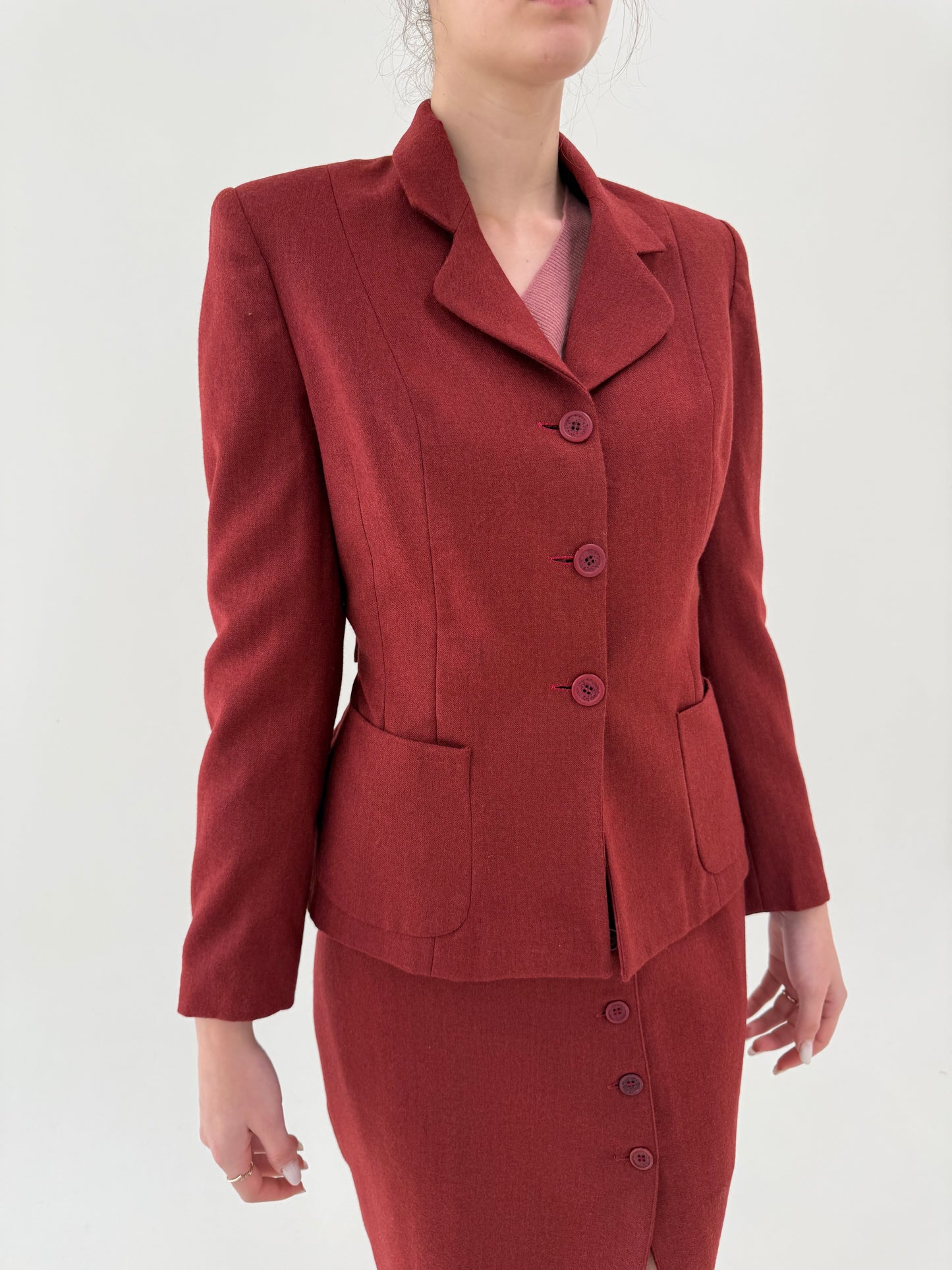 Deux piece vintage terracotta red cu fustă maxi și sacou cambrat