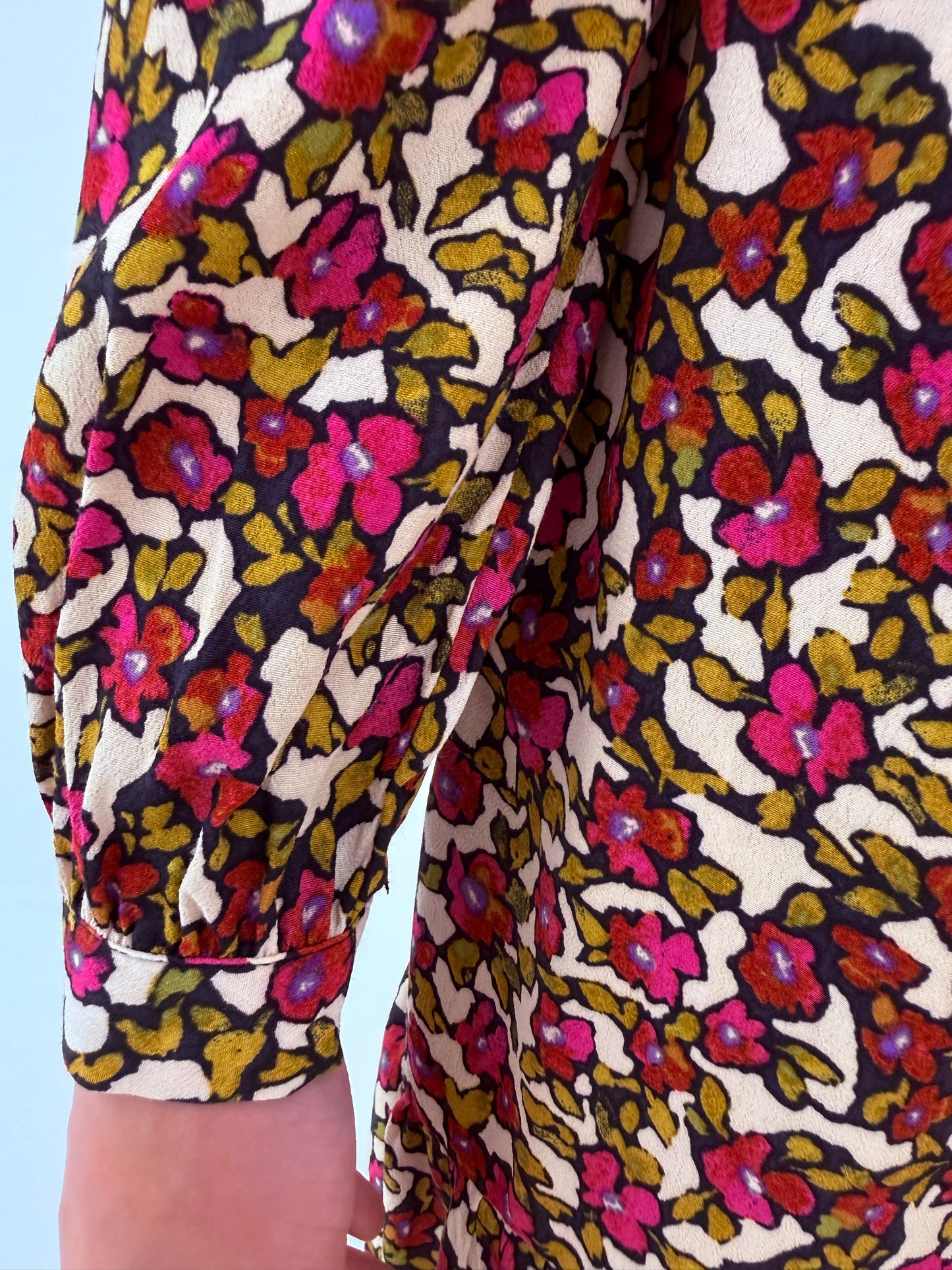 Rochie maxi camel cu print organic și talie ultra înaltă