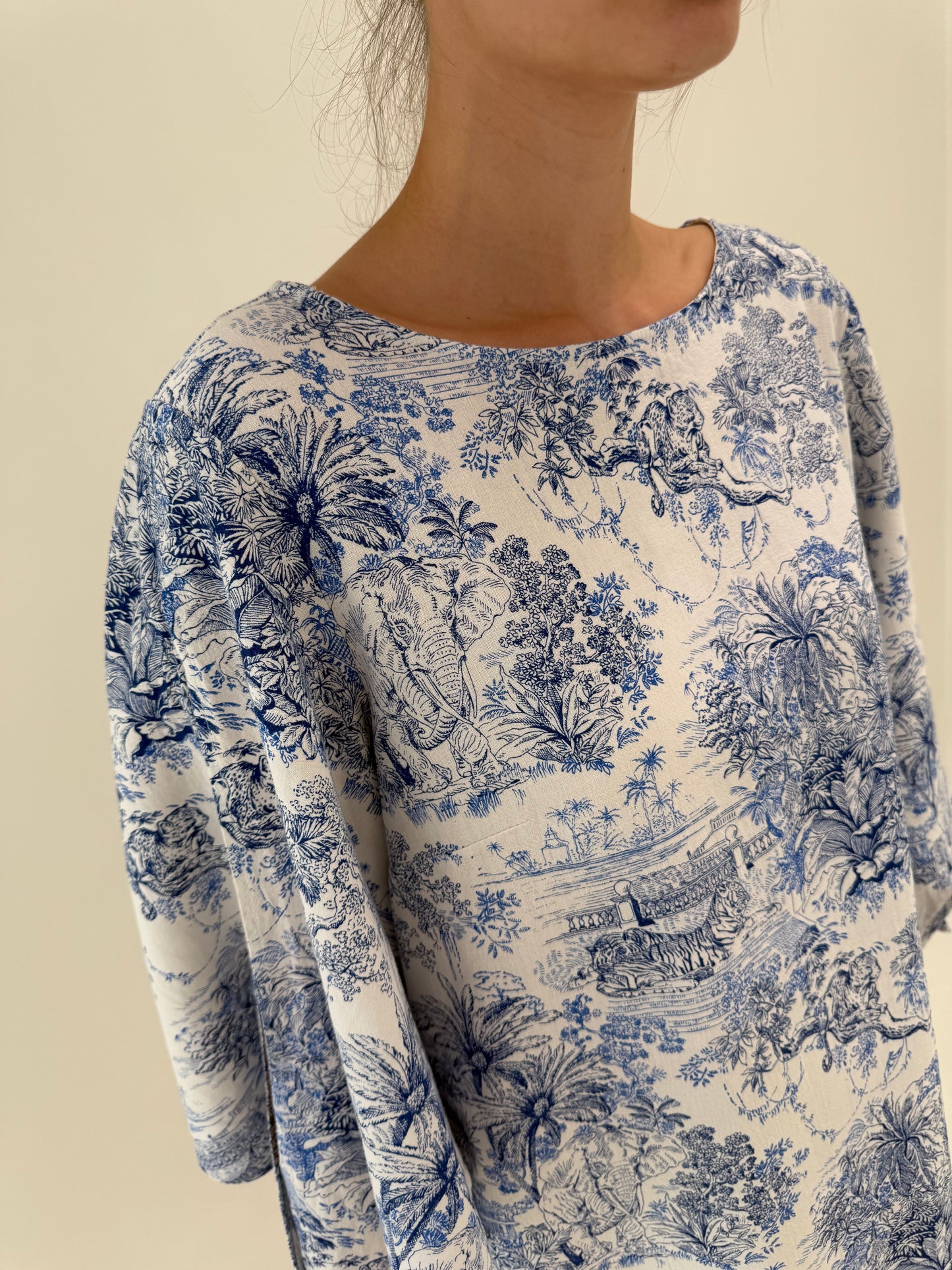 Rochie ultra chic din in premium cu print albastru regal de inspirație asiatică