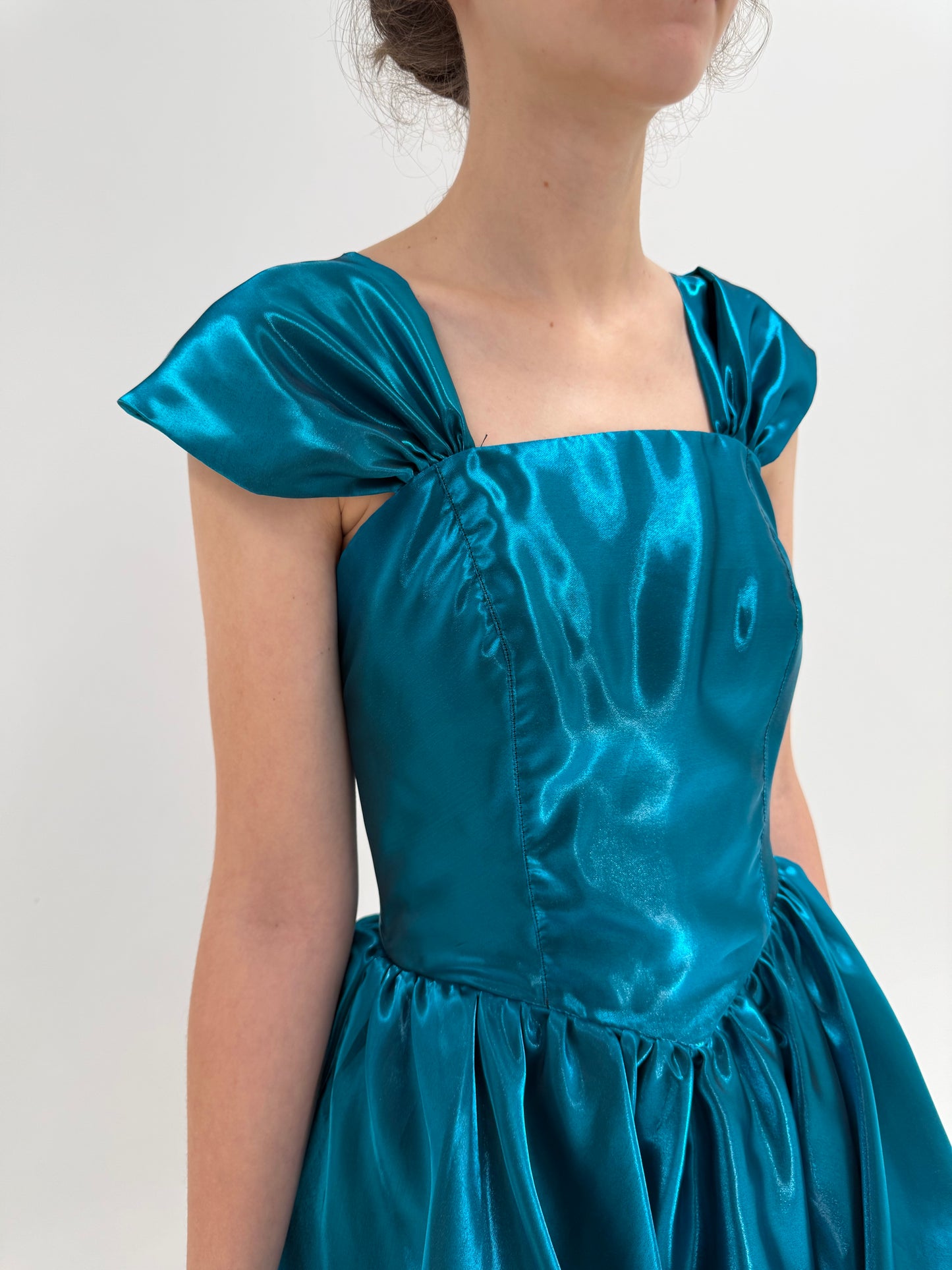 Rochie Old vintage anii 80 din liquid satin cu corset