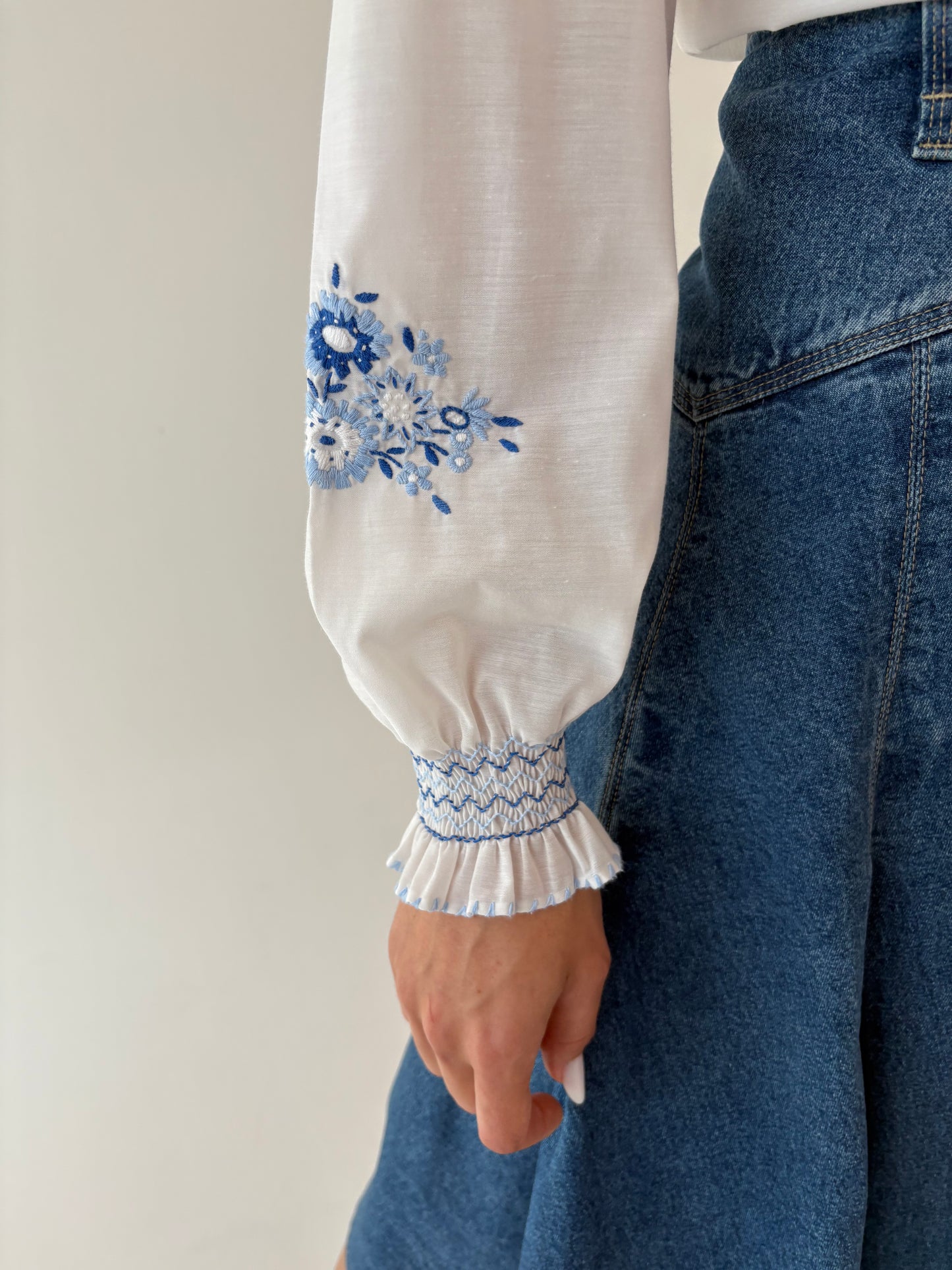 Cămașa vintage bijterie din bumbac cu broderie manuală excepțională